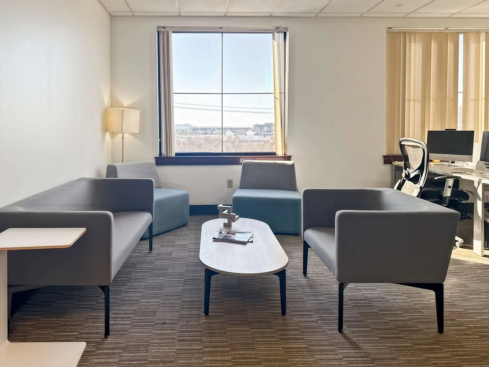 Regus TN, Brentwood - Brentwood Center, Lounge, Brentwood, CA