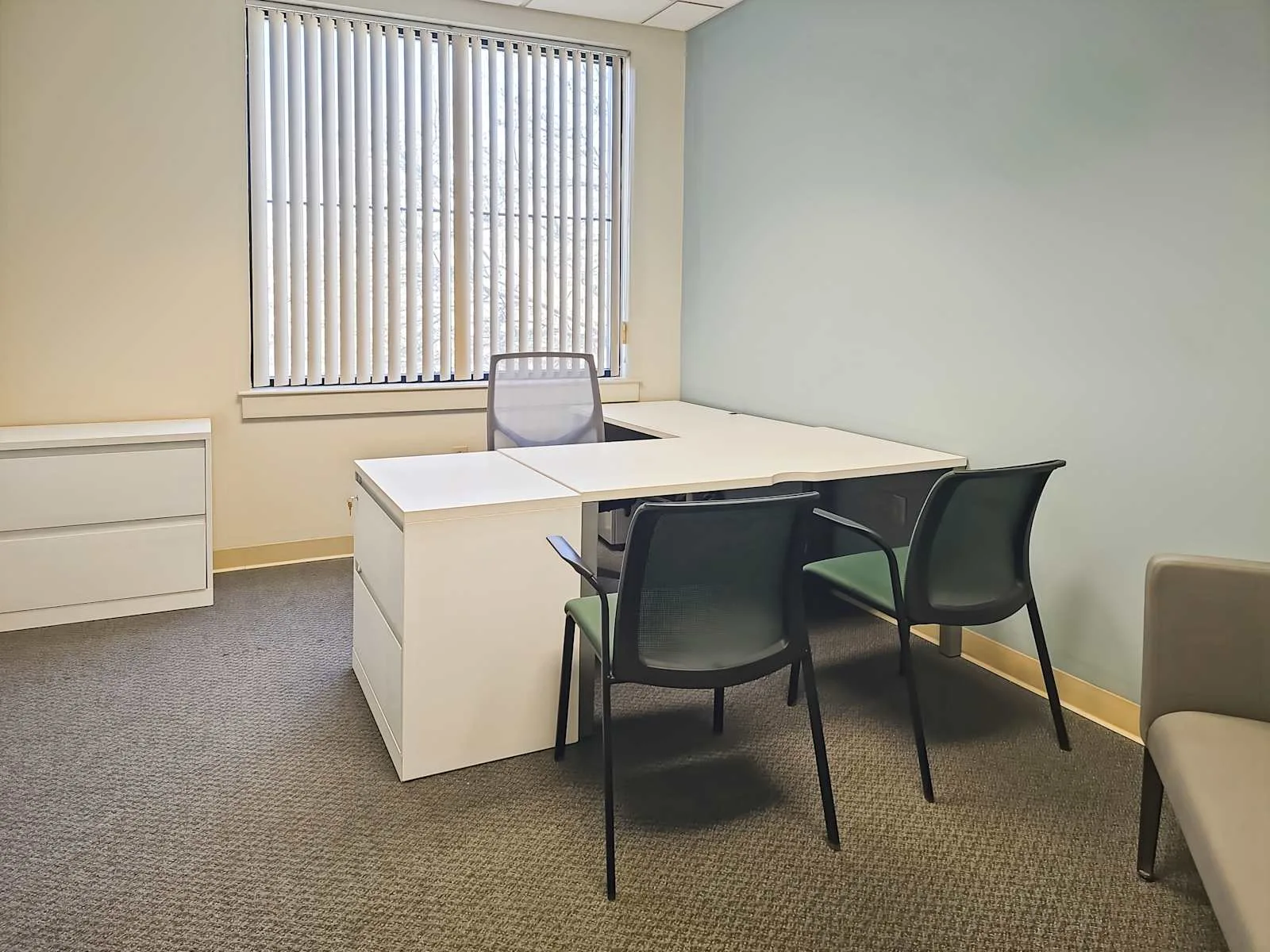 Regus TN, Knoxville - Cedar Bluff, Private office, 1 desk, Knoxville, TN