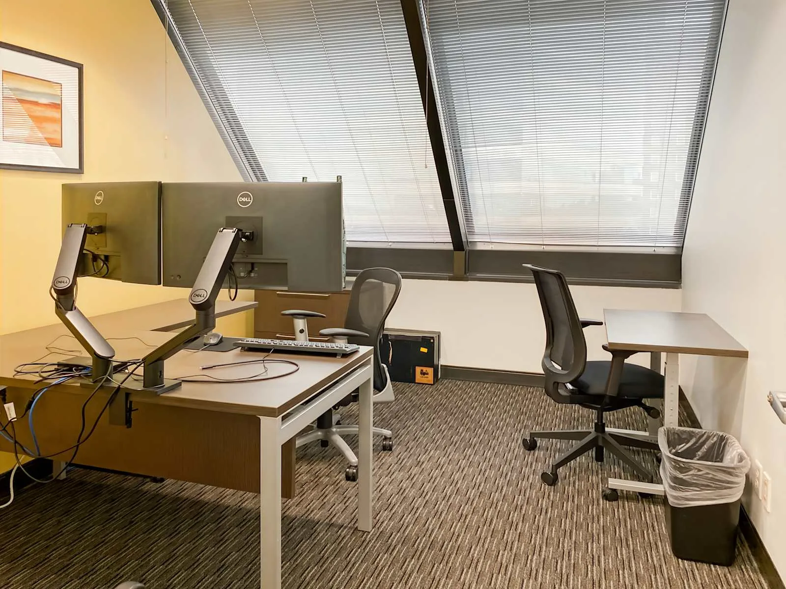 Regus TN, Knoxville - First Horizon Plaza, Private office, 2 desks, Knoxville, TN