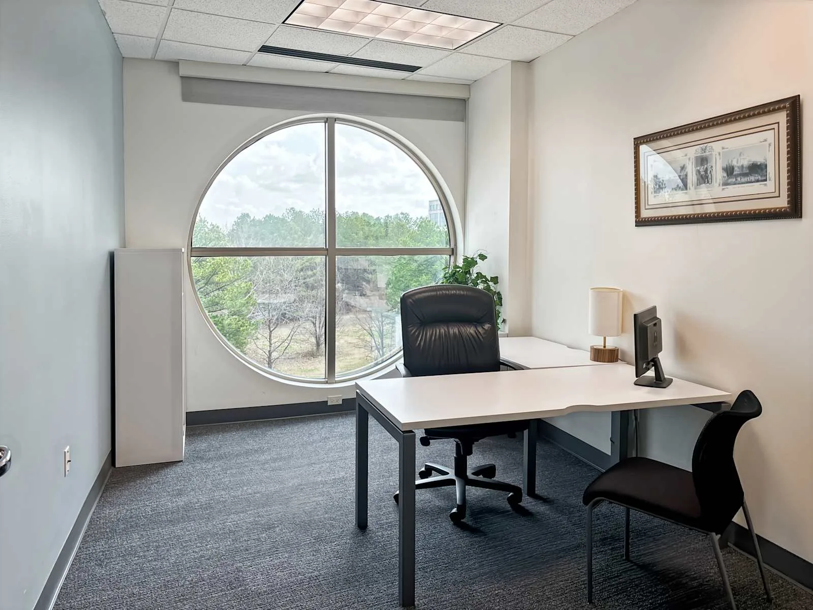 Regus TN, Memphis - Colonnade, Private office, 1 desk, Memphis, TN