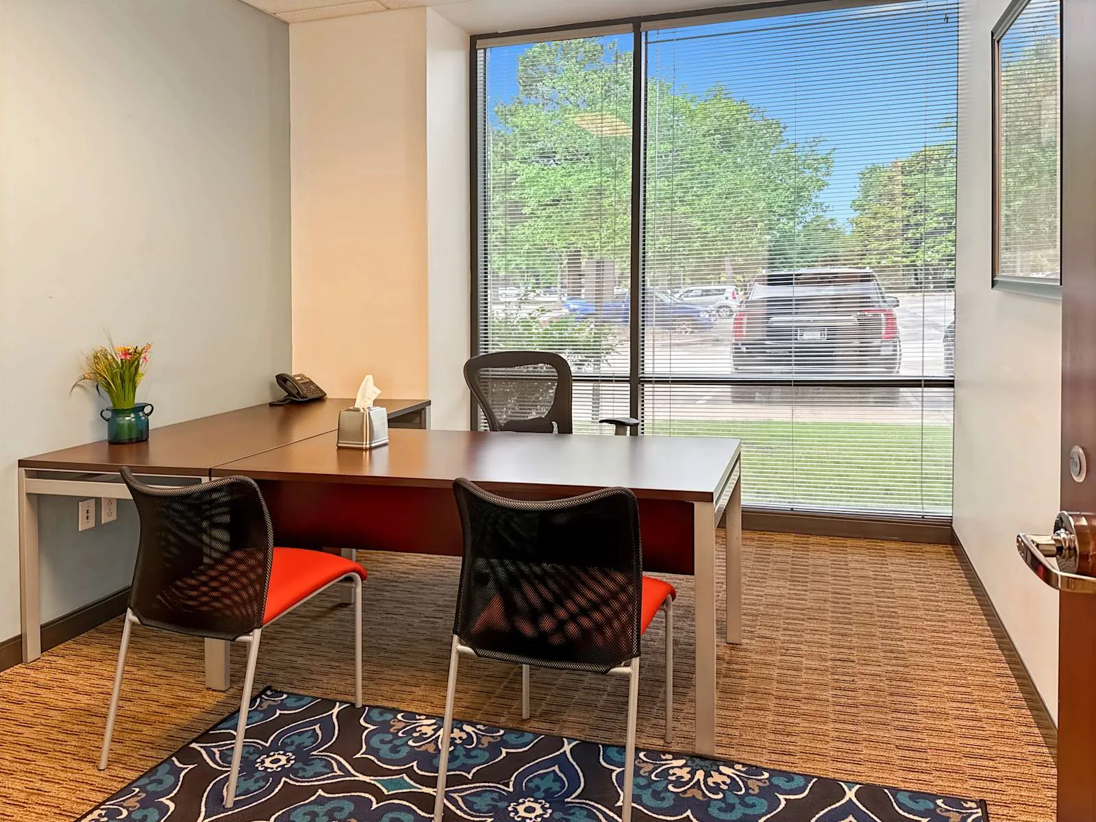 Regus TN, Memphis - Southwind Office Center, Private office, 1 desk, Memphis, TN