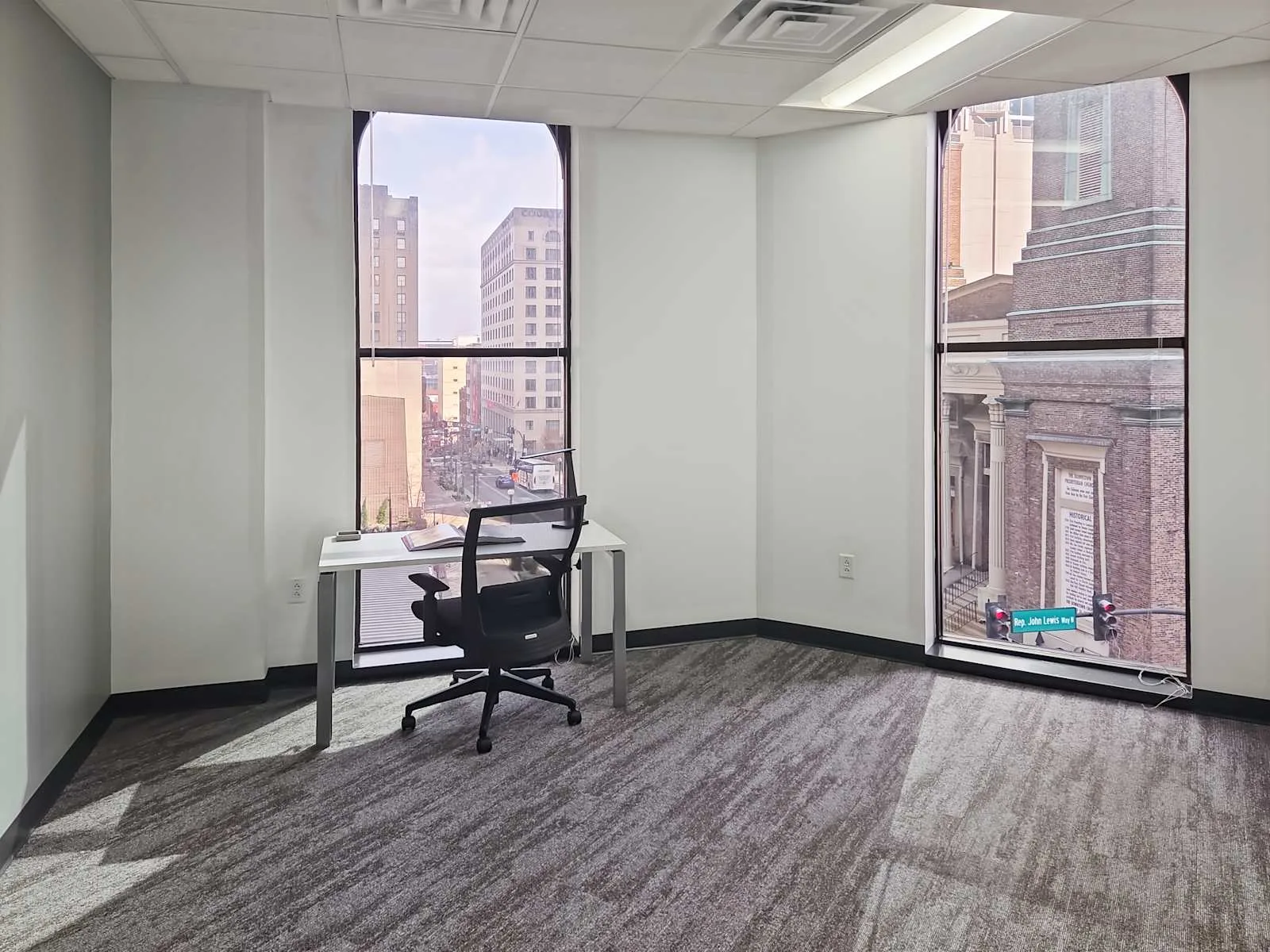 Regus TN, Nashville - 500 Church Street, Private office, 1 desk, Nashville, TN