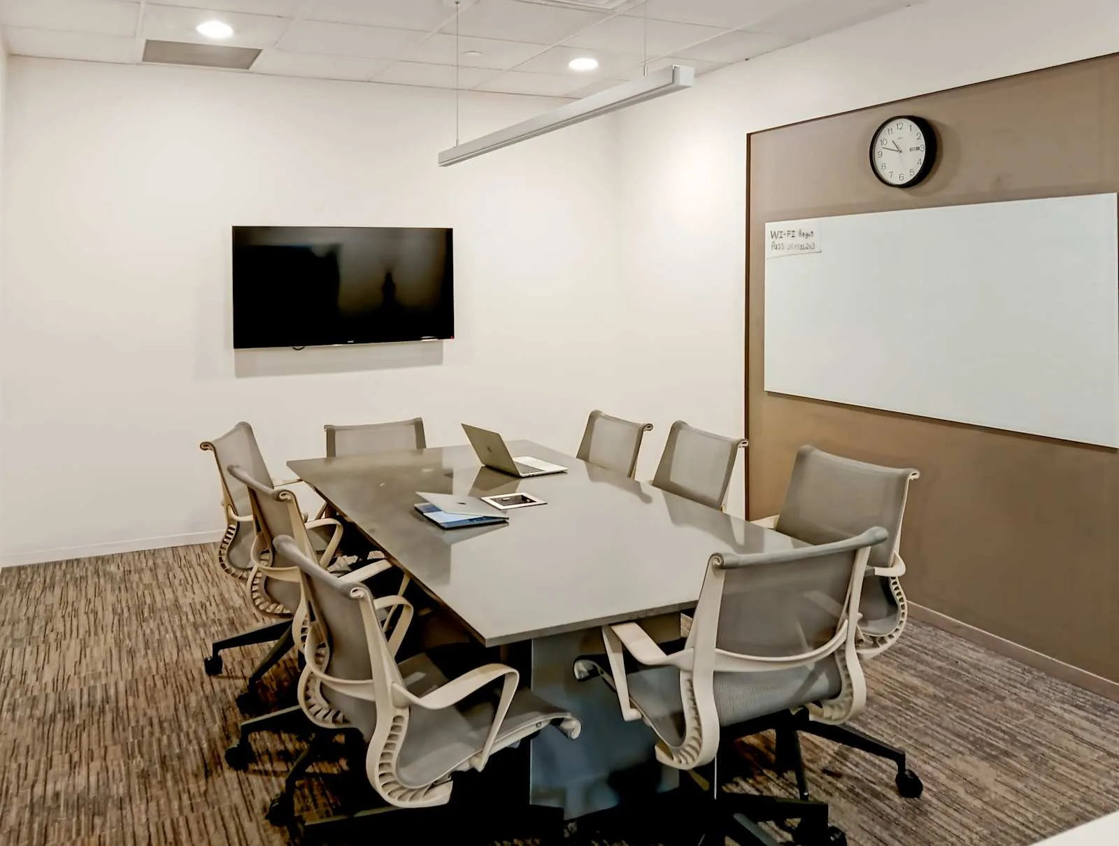 Regus TN, Nashville - American Center, Meeting room for 8 people, Nashville, TN