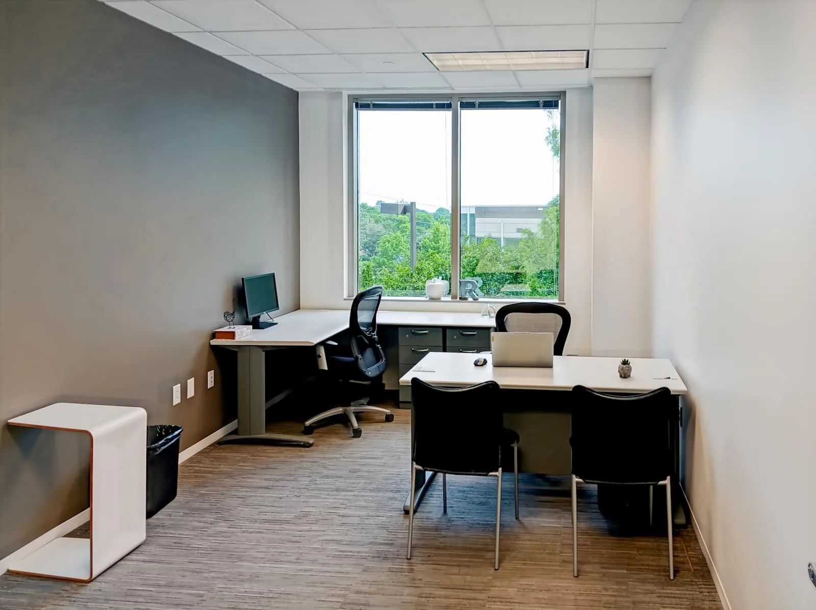 Regus TN, Nashville - Burton Hills, Private office, 2 desks, Nashville, TN