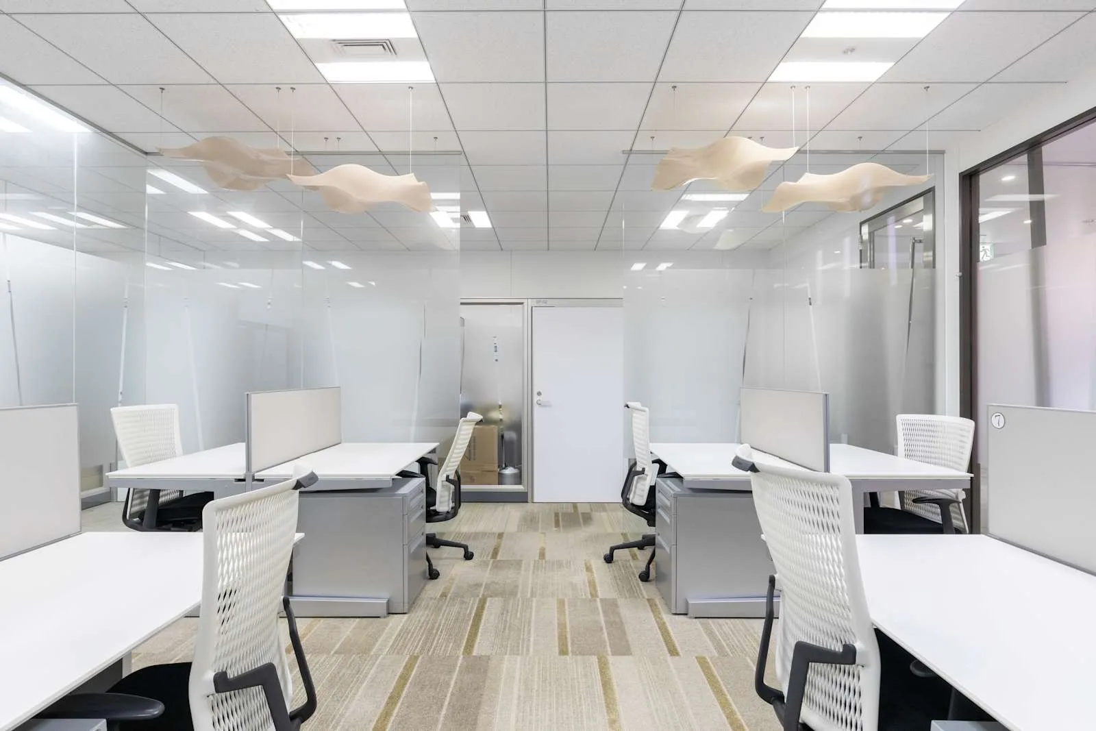 Regus TOKYO, Azabu Green Terrace, Open-plan office, Tokyo