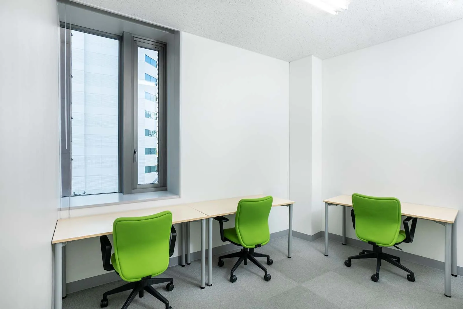Regus TOKYO, Ginza 1-Chome、個室オフィス（3席）、東京