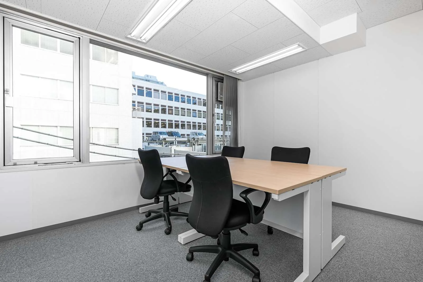 Regus TOKYO, Harajuku, Meeting room for 4 people, Tokyo