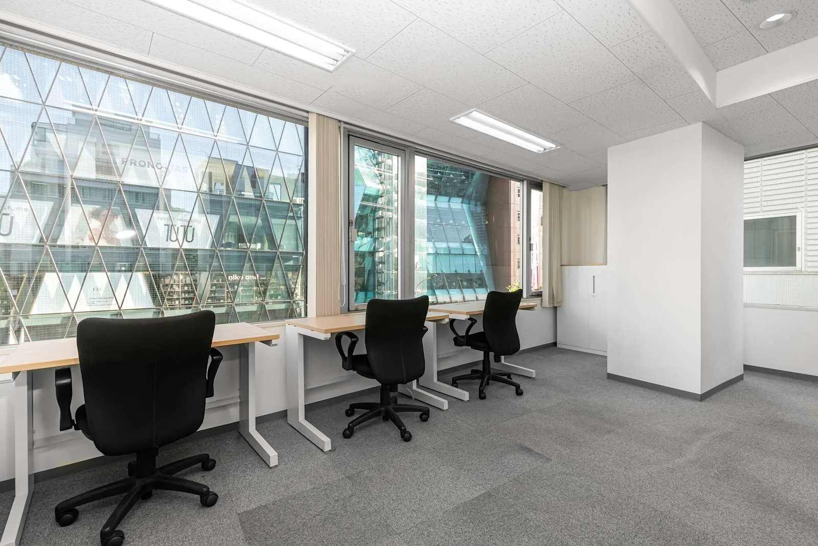 Regus TOKYO, Harajuku, Private office, 3 desks, Tokyo