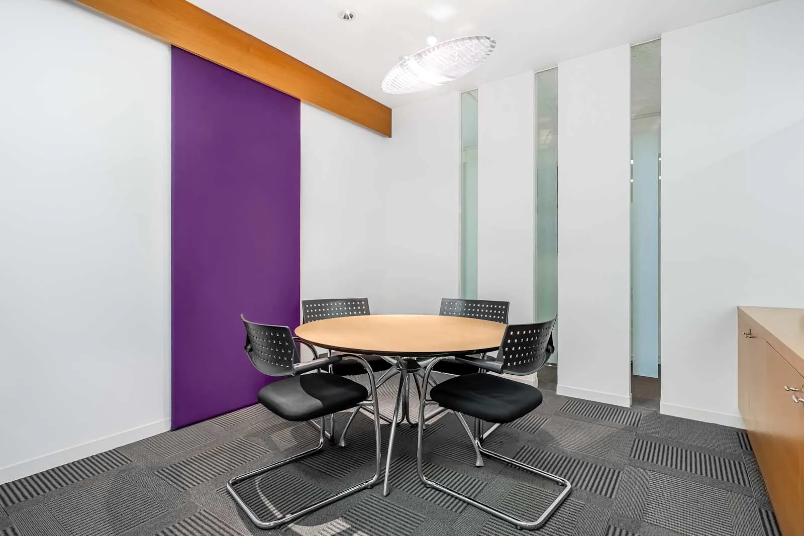 Regus TOKYO, Kamiyacho MT, Meeting room for 4 people, Tokyo