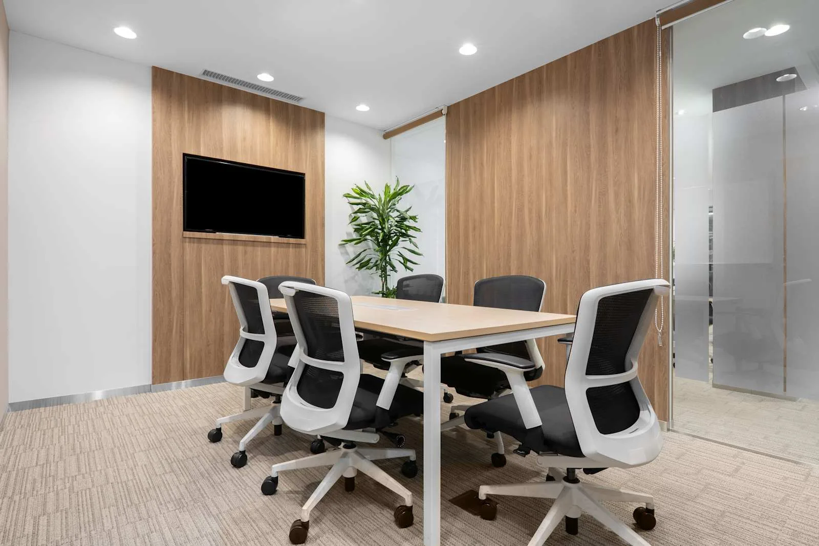 Regus TOKYO, Kojimachi, Meeting room for 6 people, Tokyo