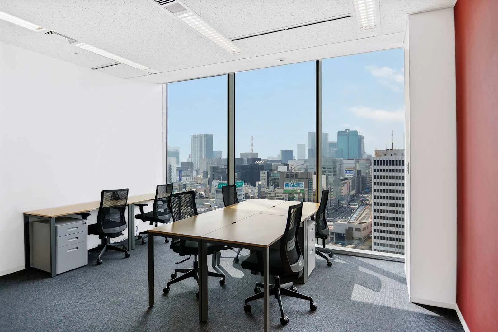 Regus TOKYO, Pacific Century Place、個室オフィス（6席）、東京