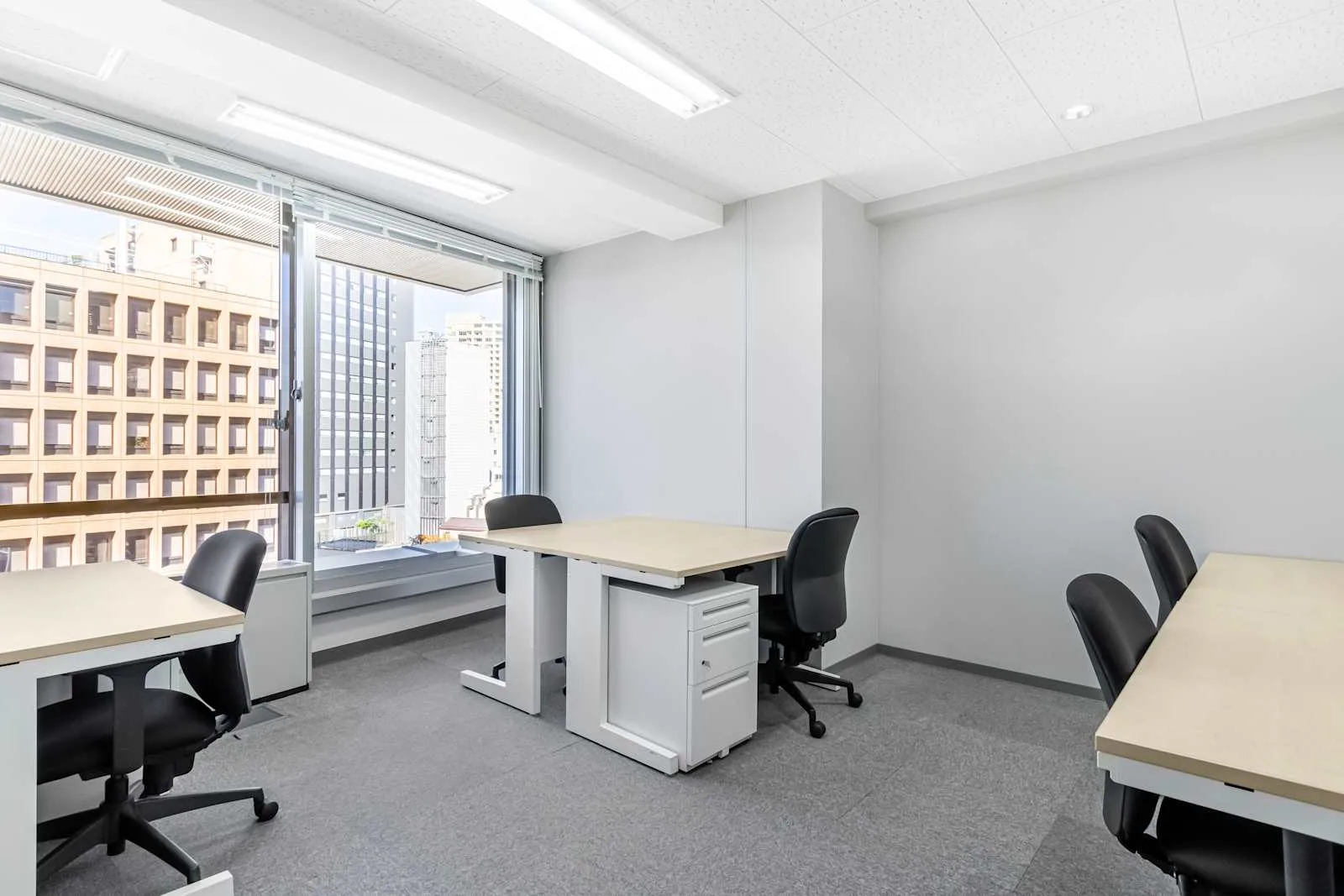 Regus TOKYO, Roppongi Ekimae、個室オフィス（5席）、東京