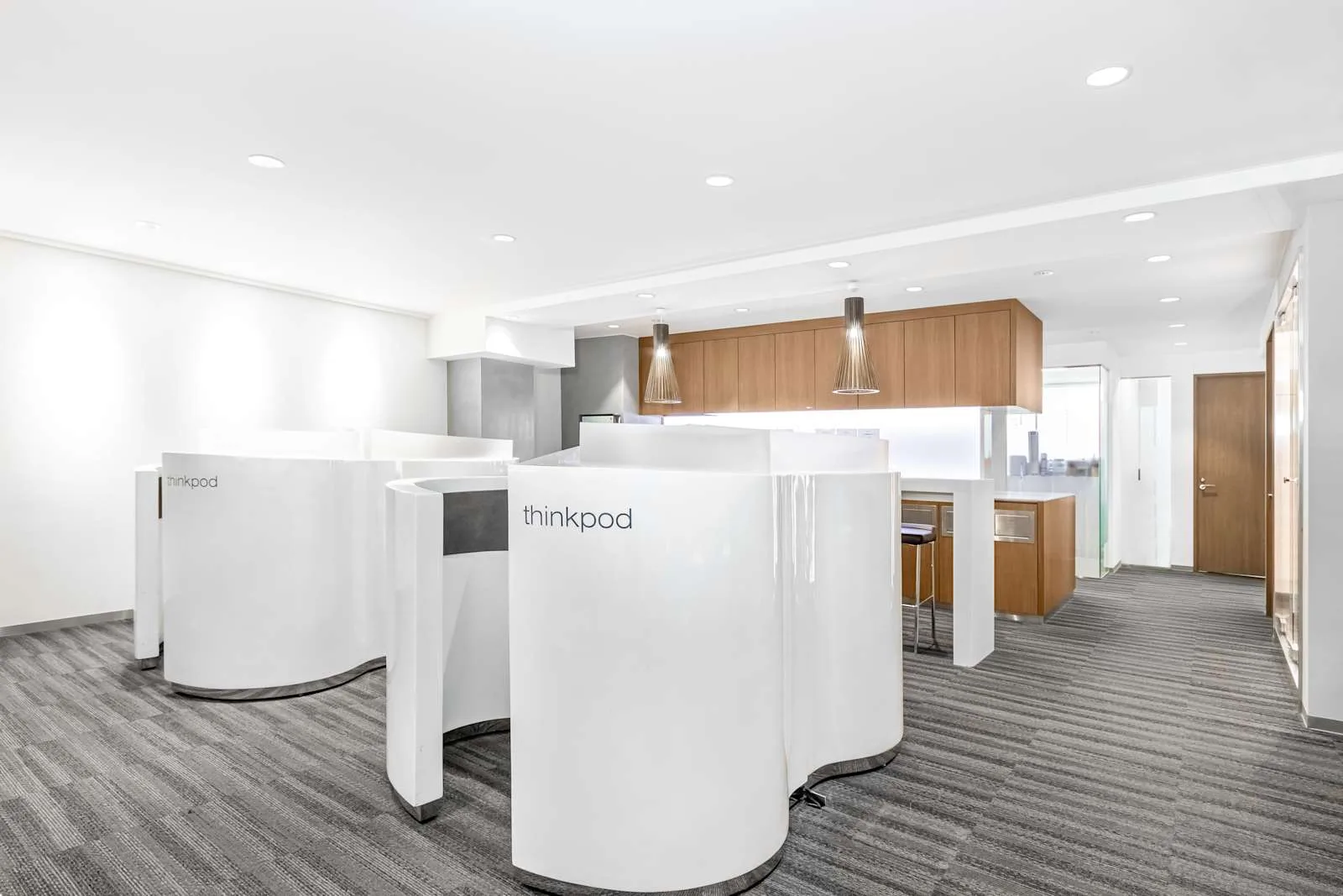 Regus TOKYO, Roppongi Ekimae、電話ブース、東京
