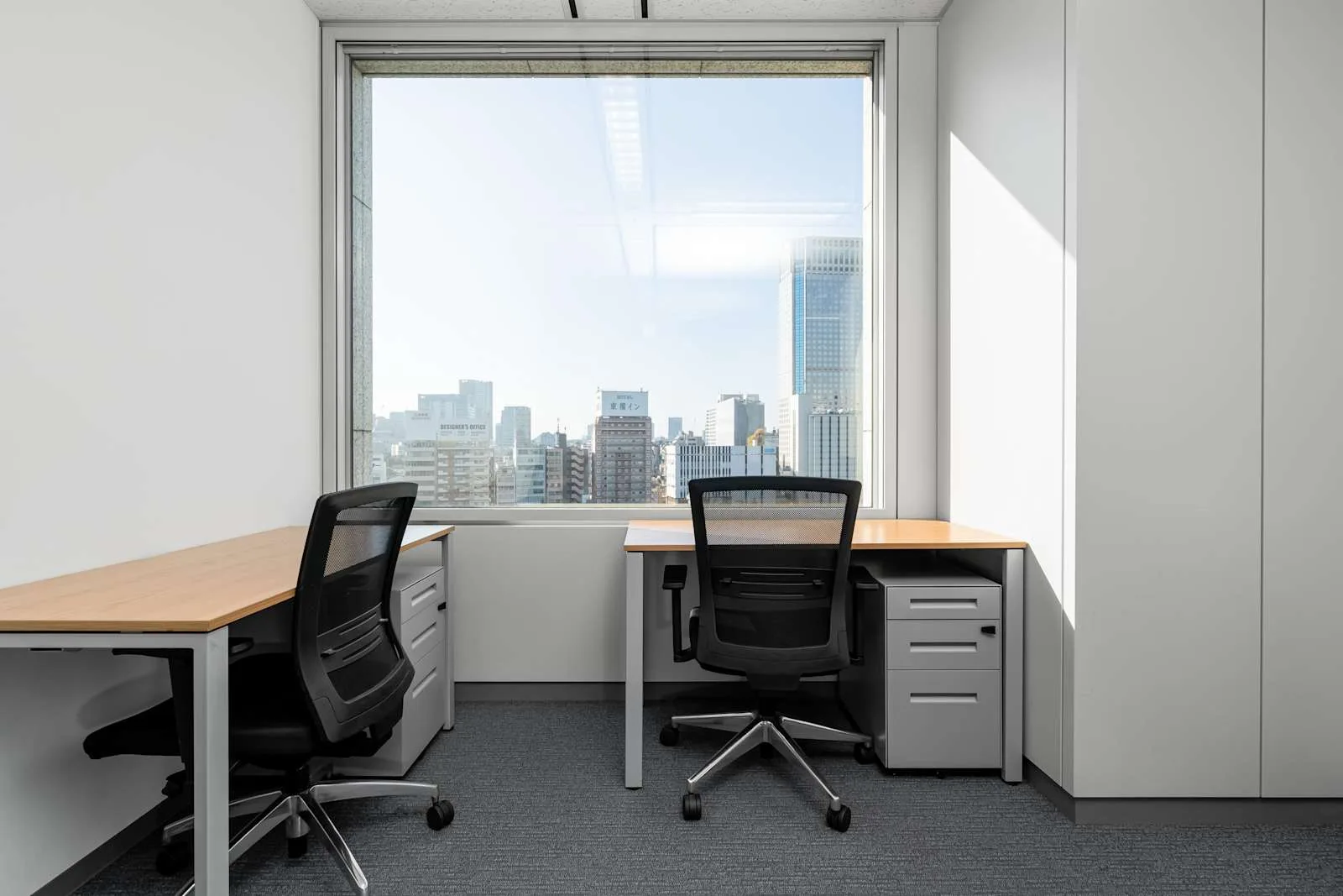 Regus TOKYO, Shinagawa Grand Central Tower, Private office, 2 desks, Tokyo