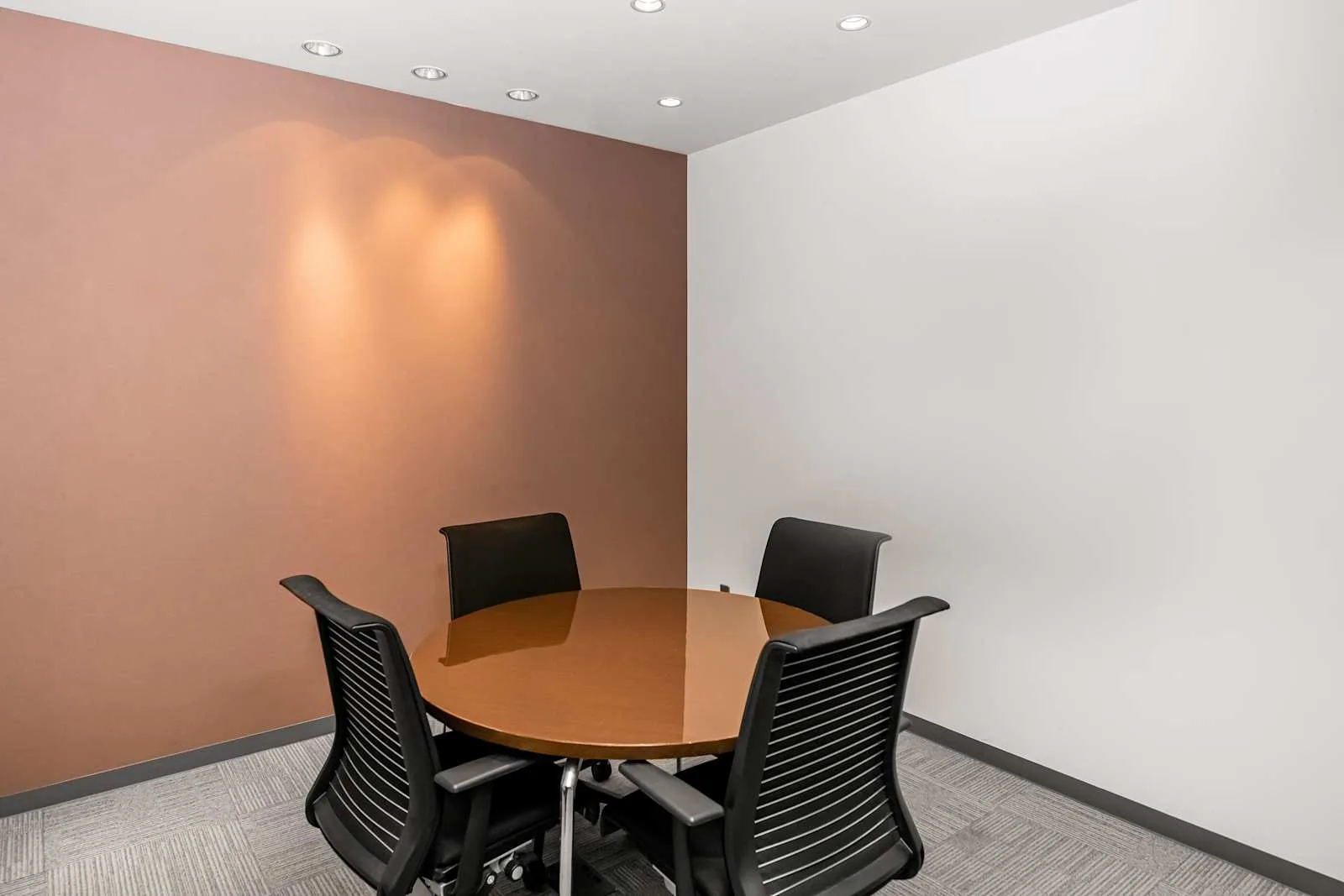 Regus TOKYO, Shinbashi Tokyu, Meeting room for 4 people, Tokyo
