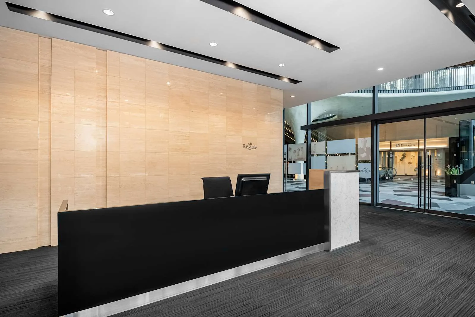 Regus TOKYO, Shinjuku Eastside Square, Reception, Tokyo