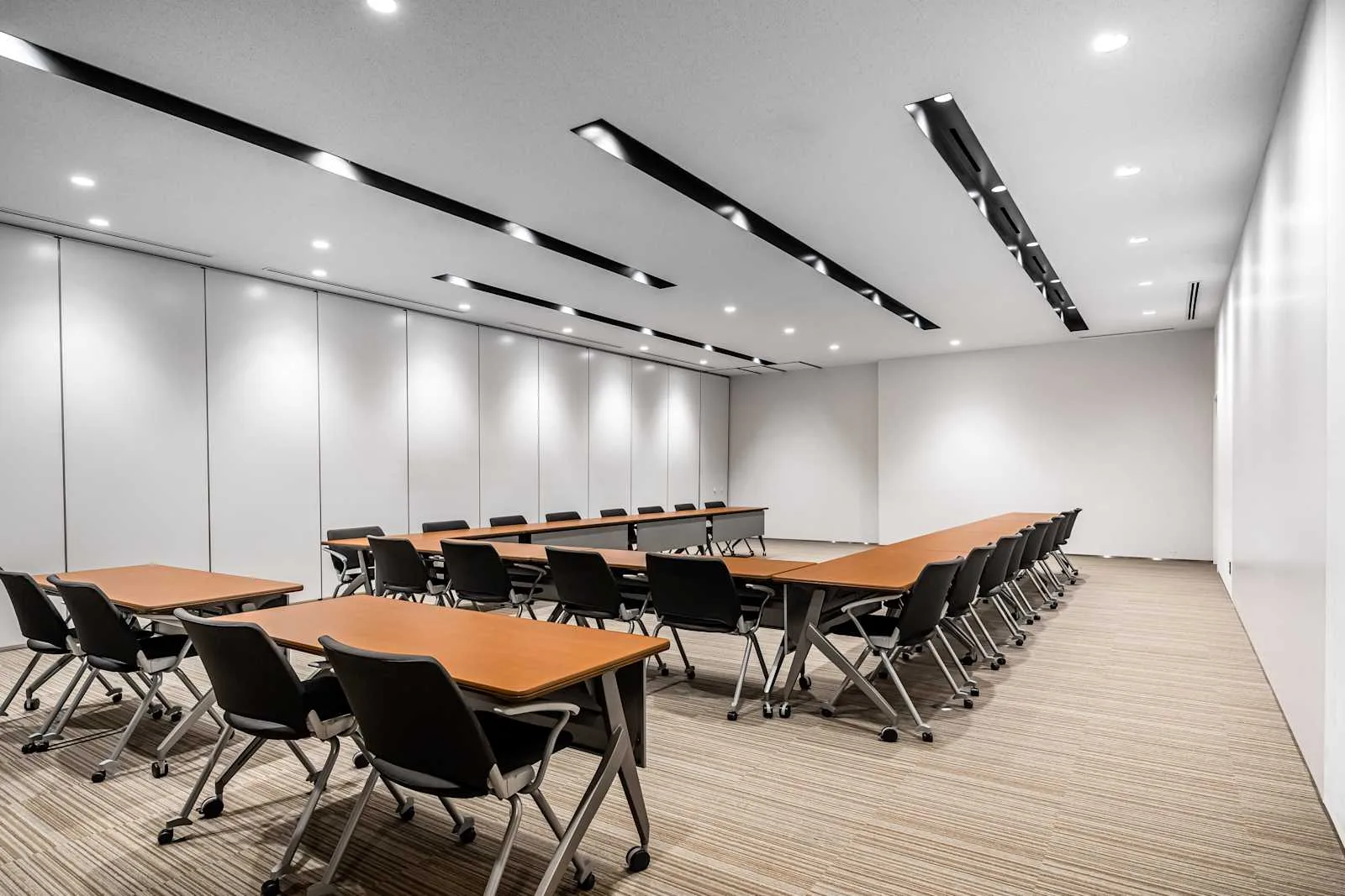 Regus TOKYO, Shinjuku Eastside Square, Training room for 24 people, Tokyo