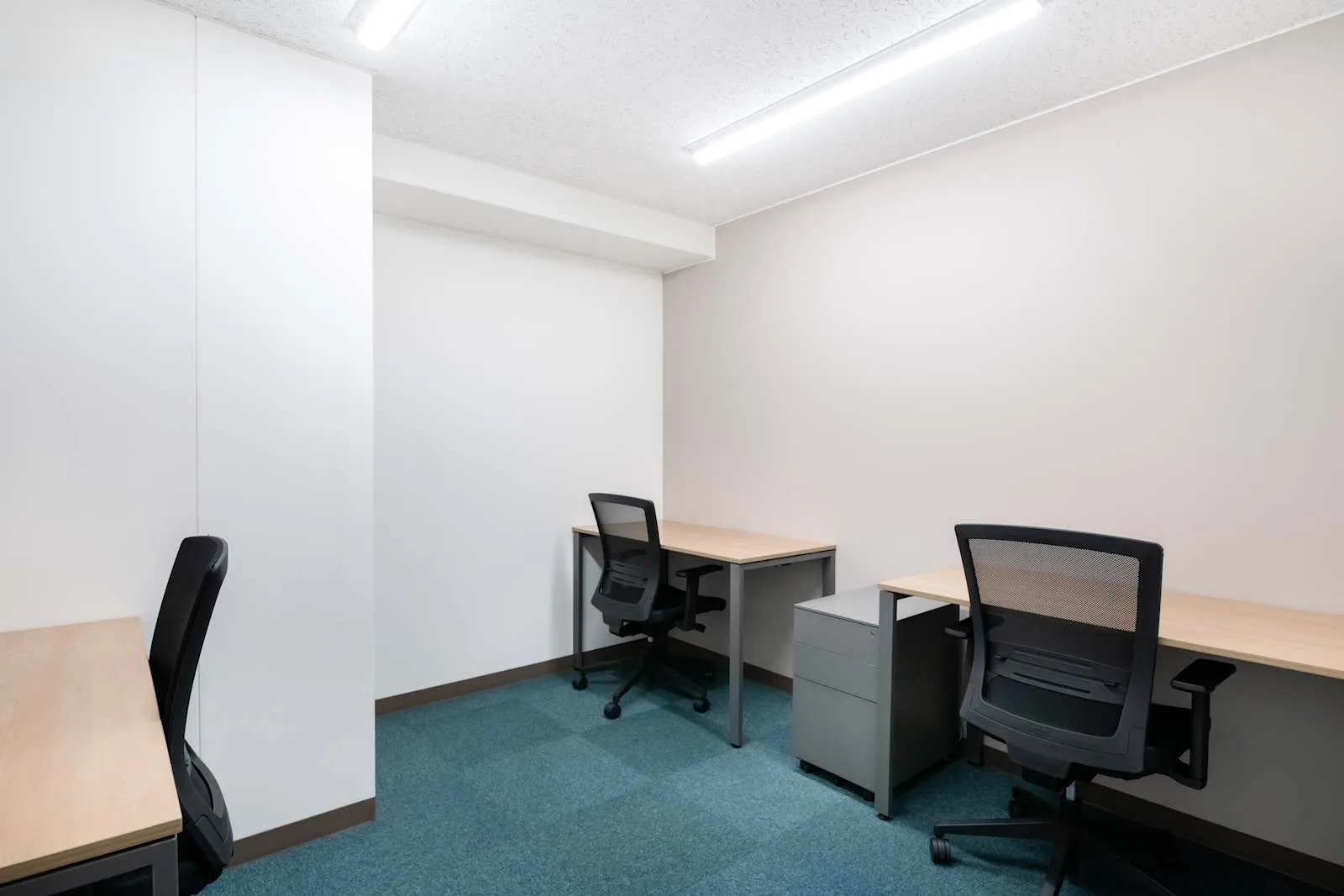Regus TOKYO, Shinjuku Nishiguchi、個室オフィス（3席）、東京