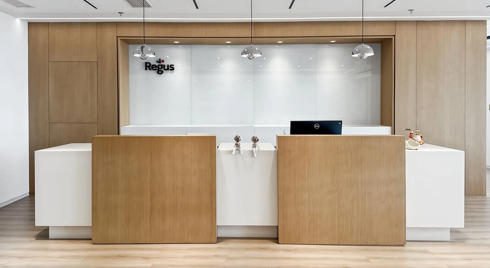 Regus Tongxiang, Digital Economy Center、前台、Tongxiang