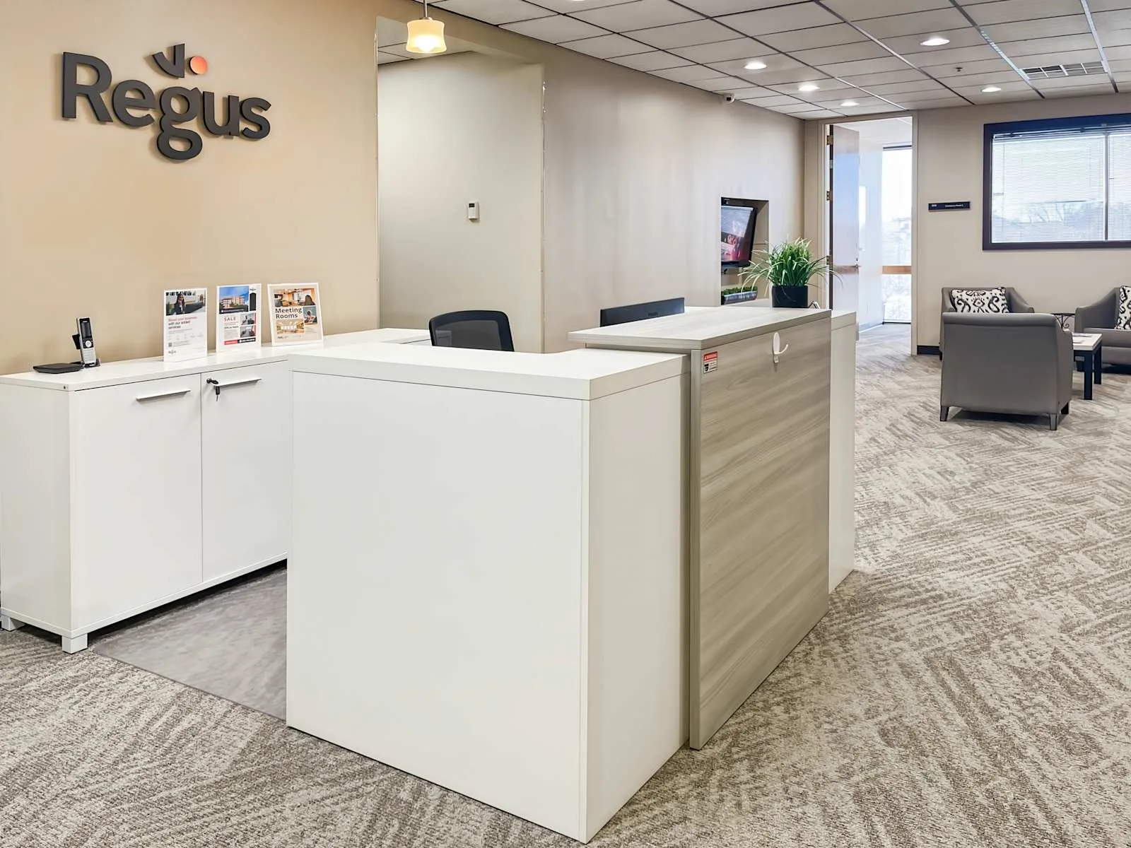 Regus TX, Bedford - 1600 Airport Freeway, Reception, Bedford, TX