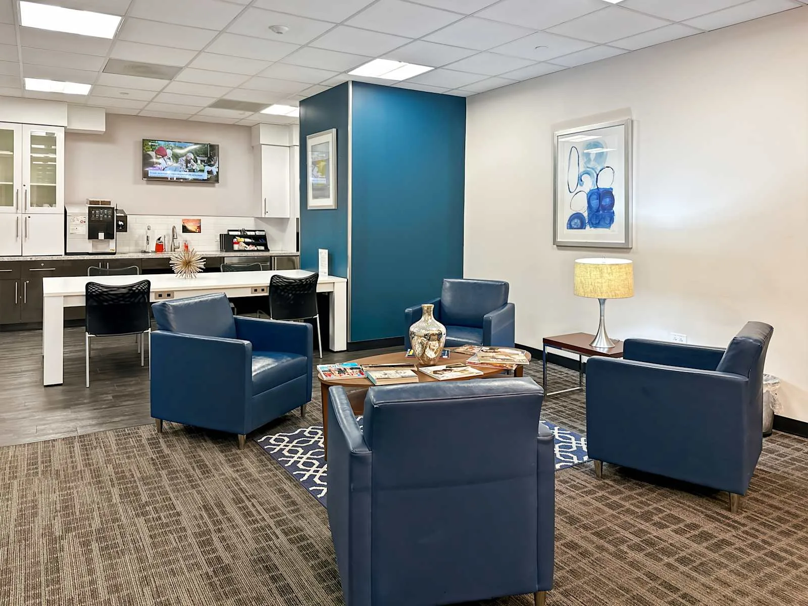 Regus TX, Bellaire - Houston - Bellaire Blvd., Lounge, Bellaire, TX