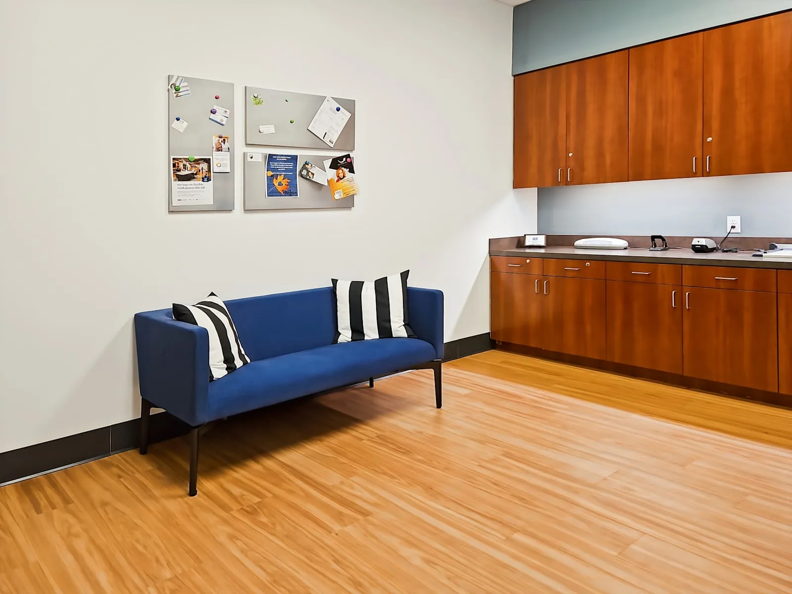 Regus TX, Cedar Hill - Uptown Village, Lounge, Cedar Hill, TX