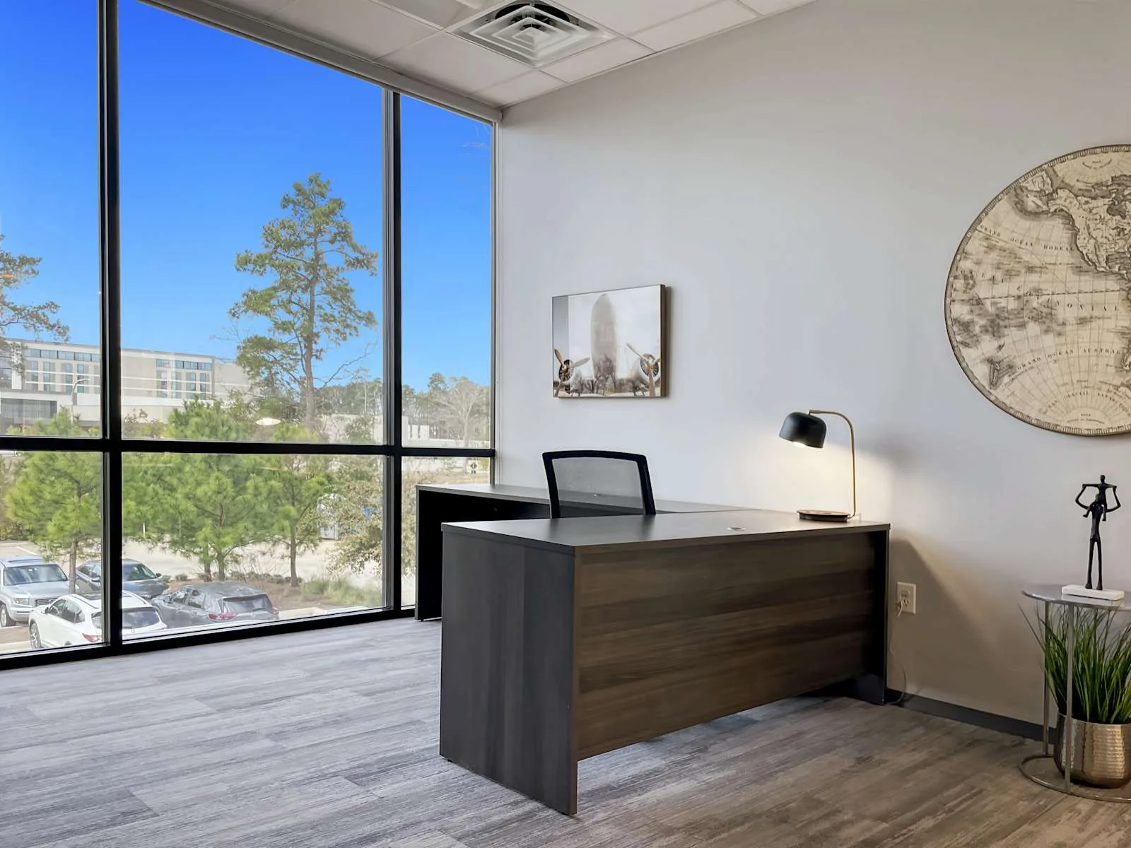 Regus TX, Conroe - Grand Central Pkwy, Private office, 1 desk, Conroe, TX