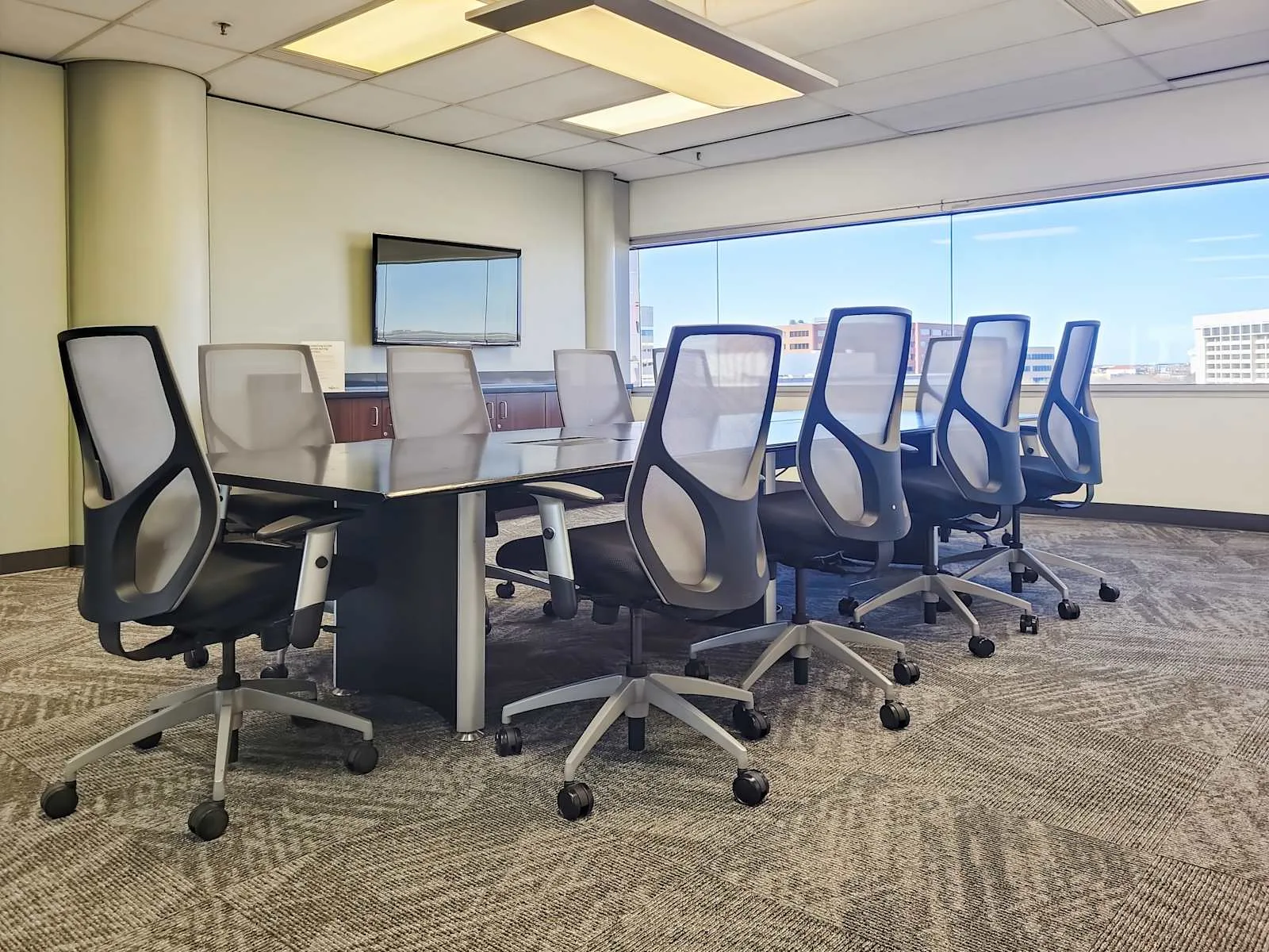 Regus TX, Dallas - Quorum, Meeting room for 10 people, Addison, TX