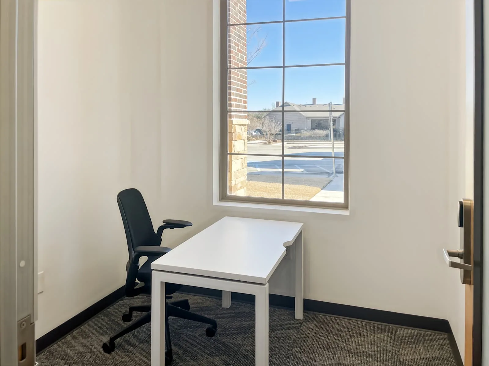 Regus TX, Flower Mound - Long Prairie Road, Private office, 1 desk, Flower Mound, TX