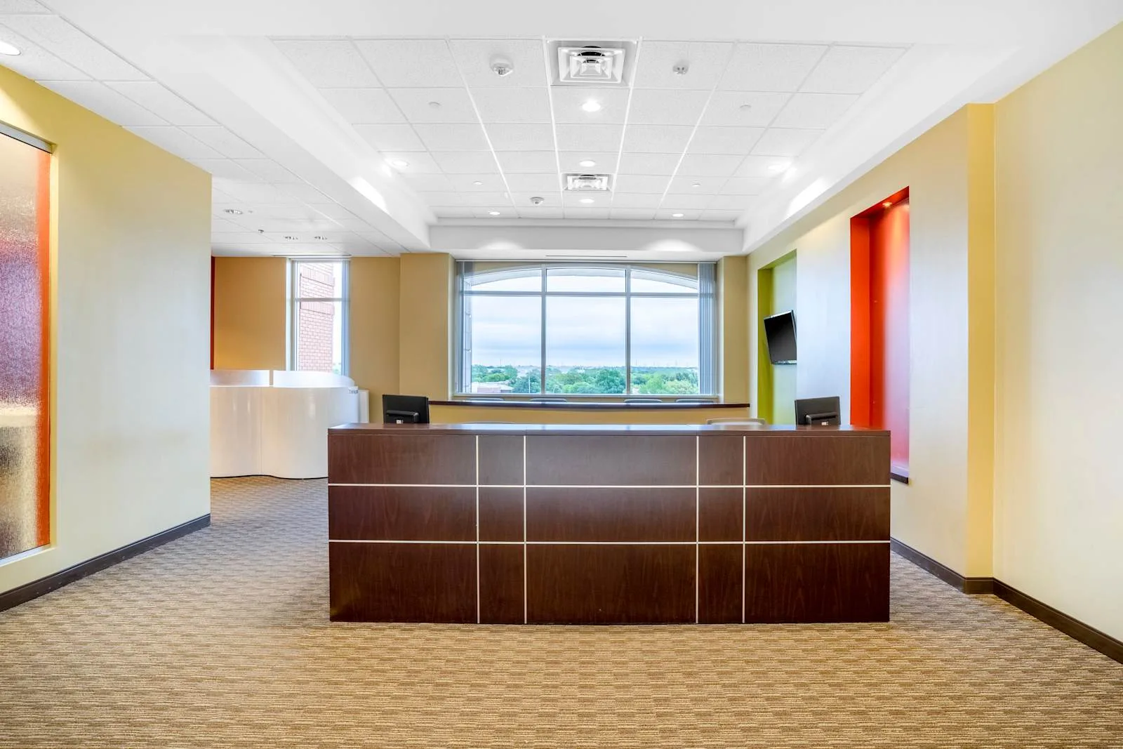 Regus TX, Fort Worth - Mercantile Plaza, Reception, Fort Worth, TX
