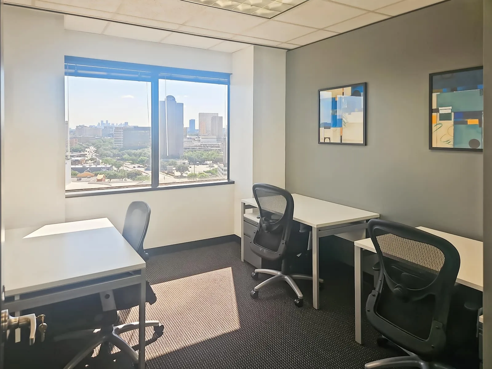 Regus TX, Houston - 5444 Westheimer, Private office, 3 desks, Houston, TX