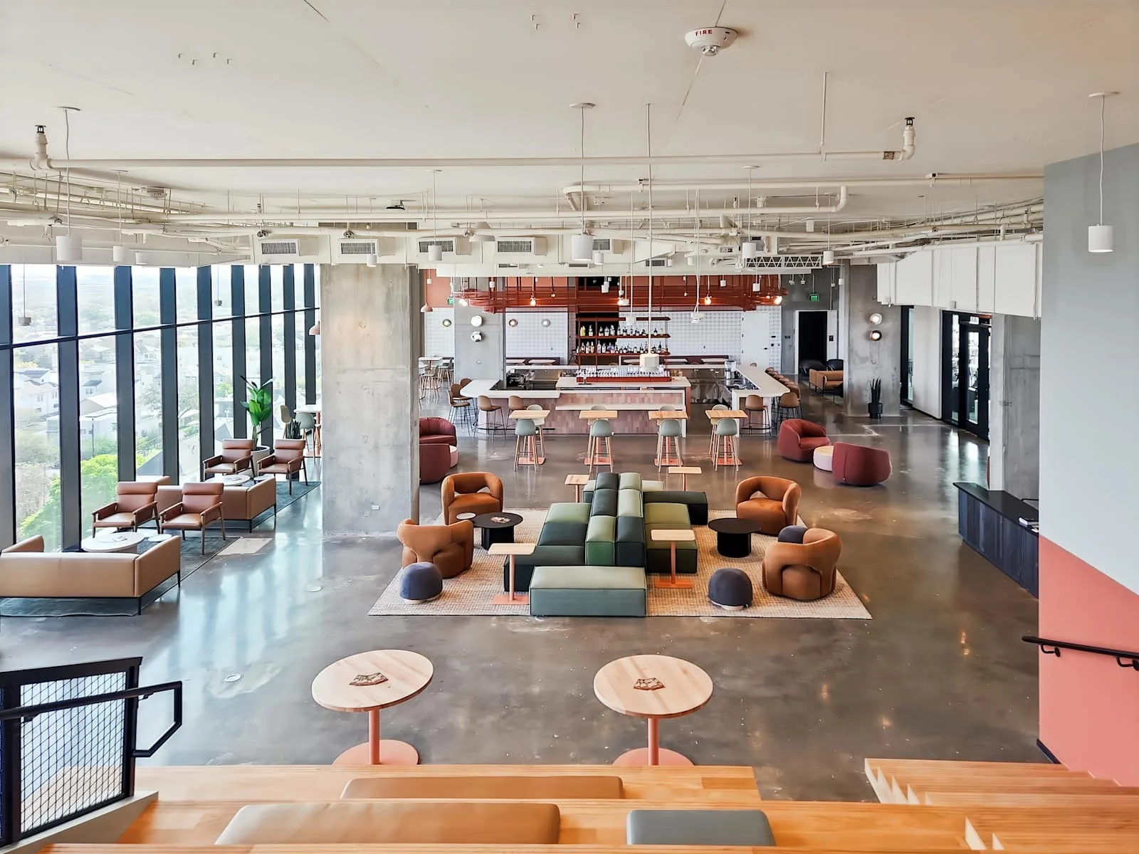 Regus TX, Houston - La Branch St, Lounge, Houston, TX