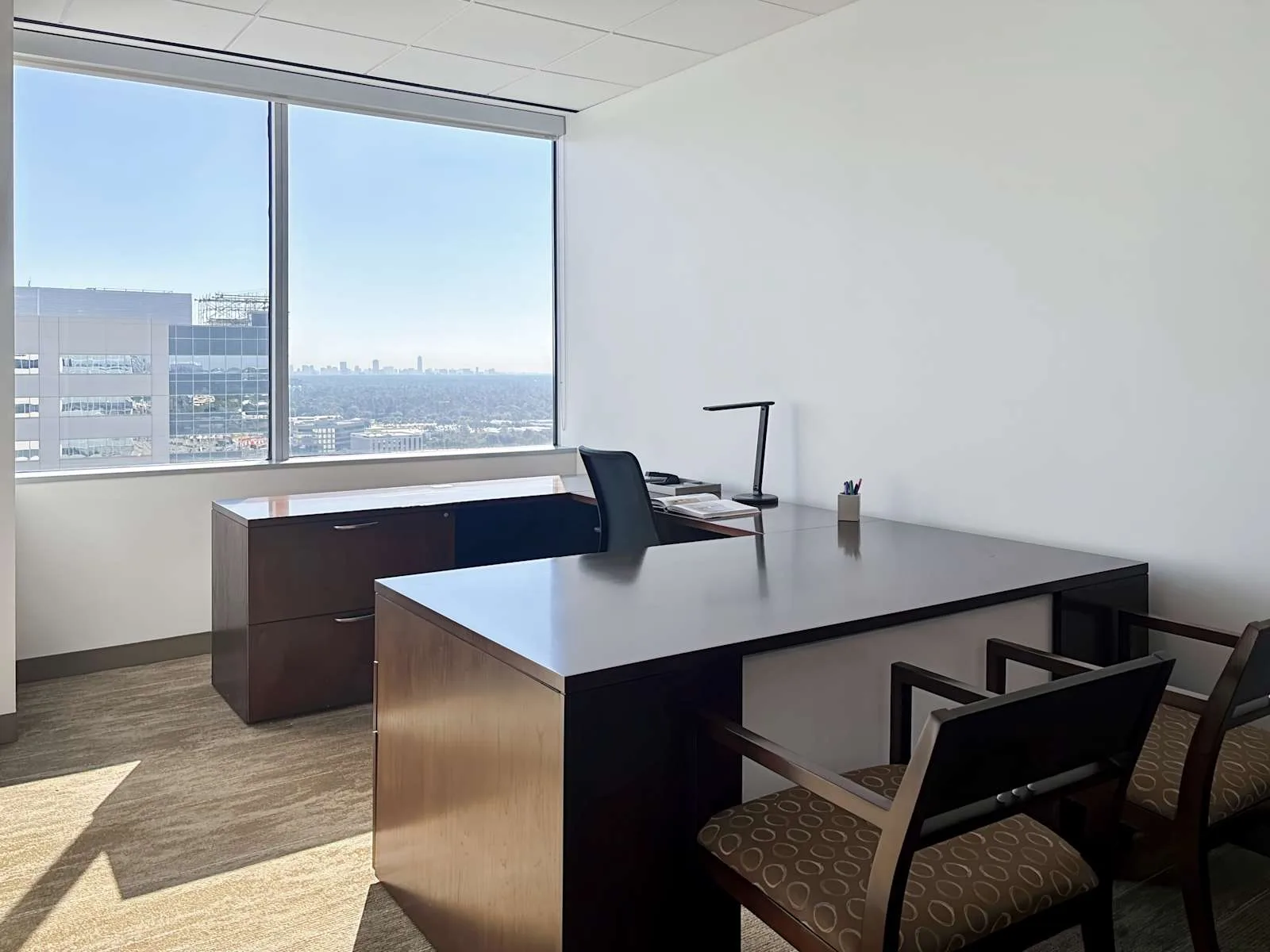 Regus TX, Houston - Energy Tower III, Private office, 1 desk, Houston, TX