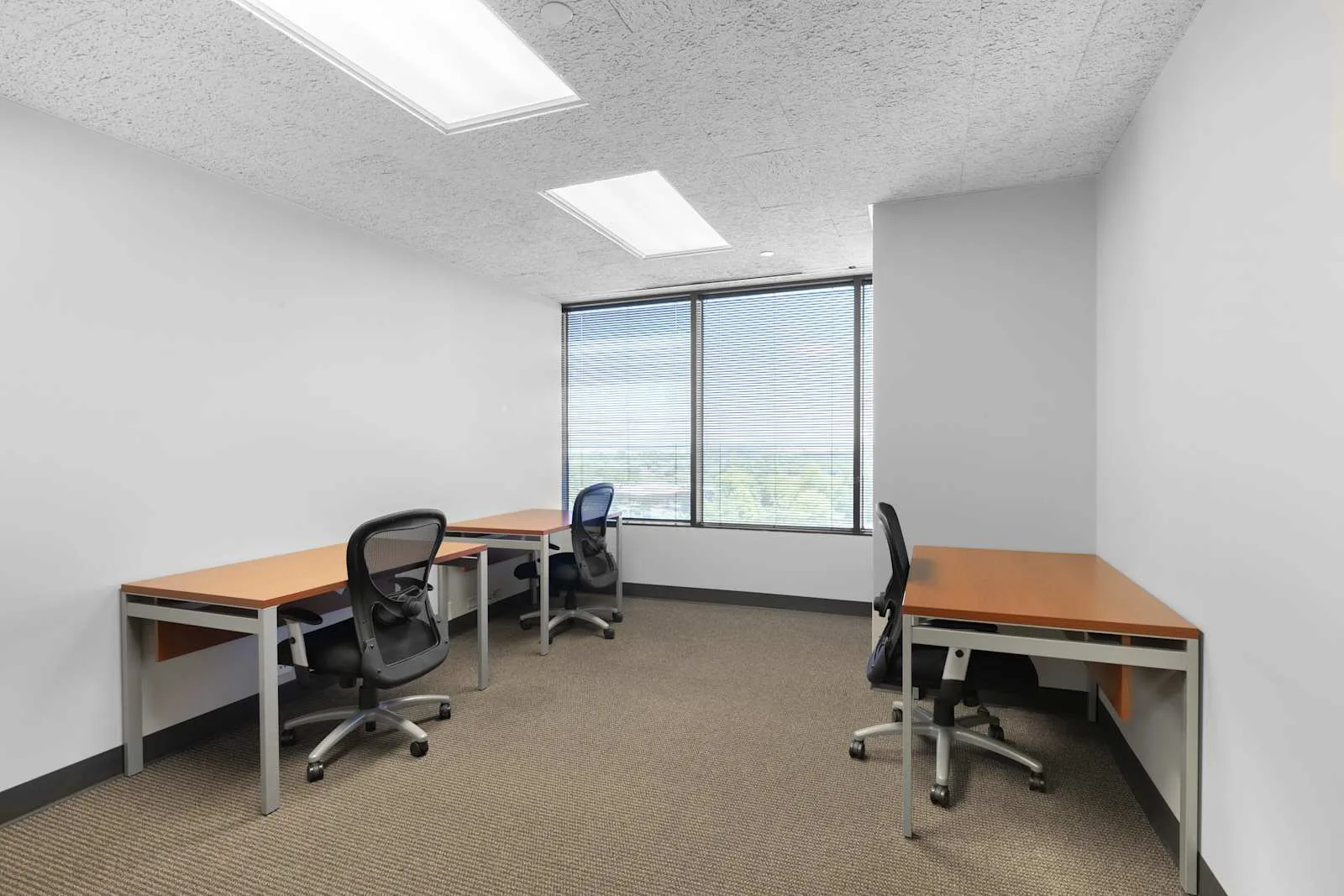 Regus TX, Houston - Northbelt Airport, Private office, 3 desks, West Houston, TX