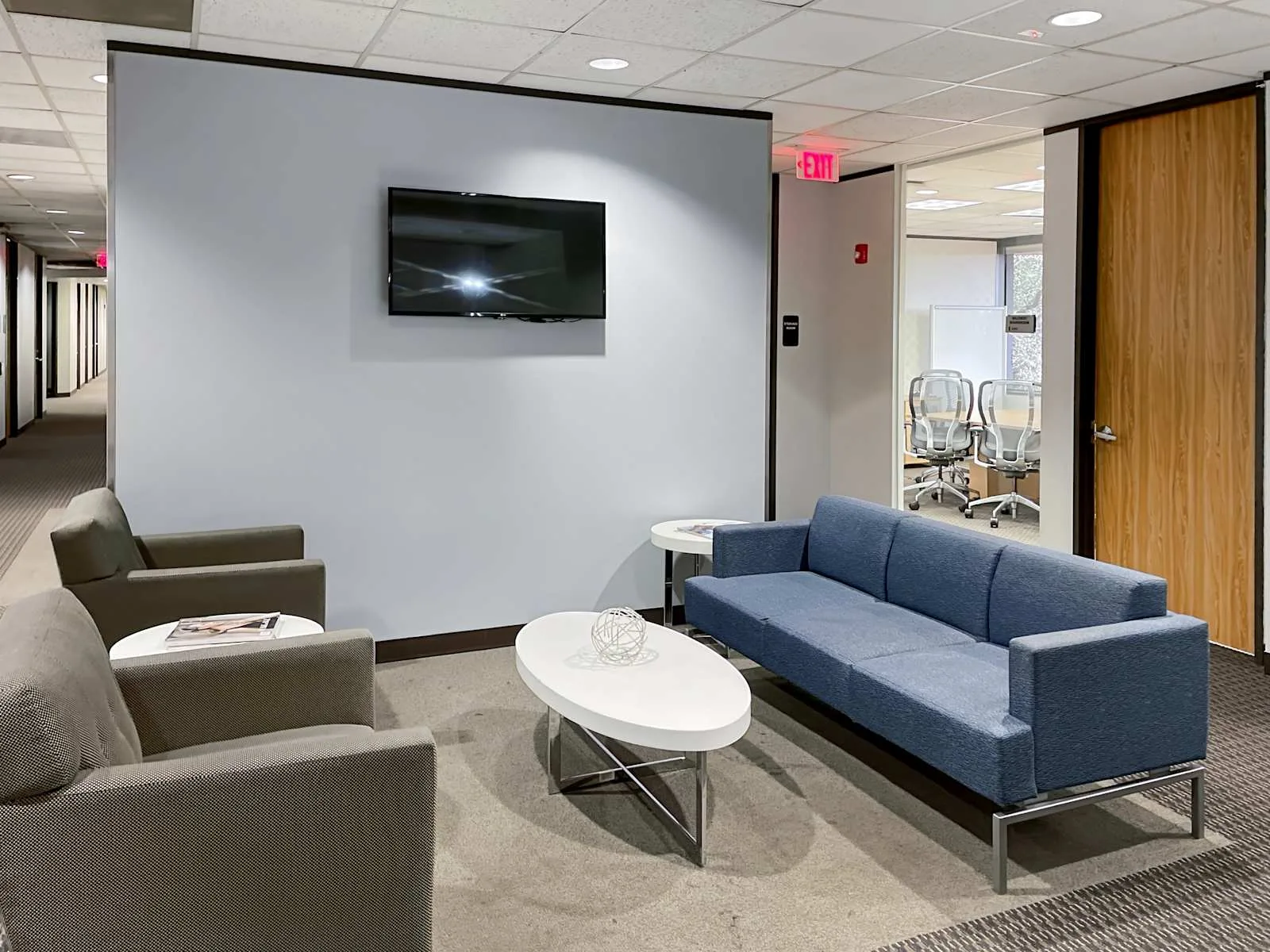 Regus TX, Houston - Wilcrest, Lounge, Houston, TX
