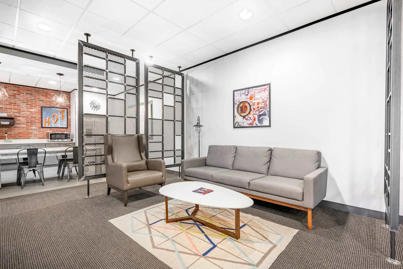Regus TX, Round Rock - Old Town Square, Lounge, Round Rock, TX