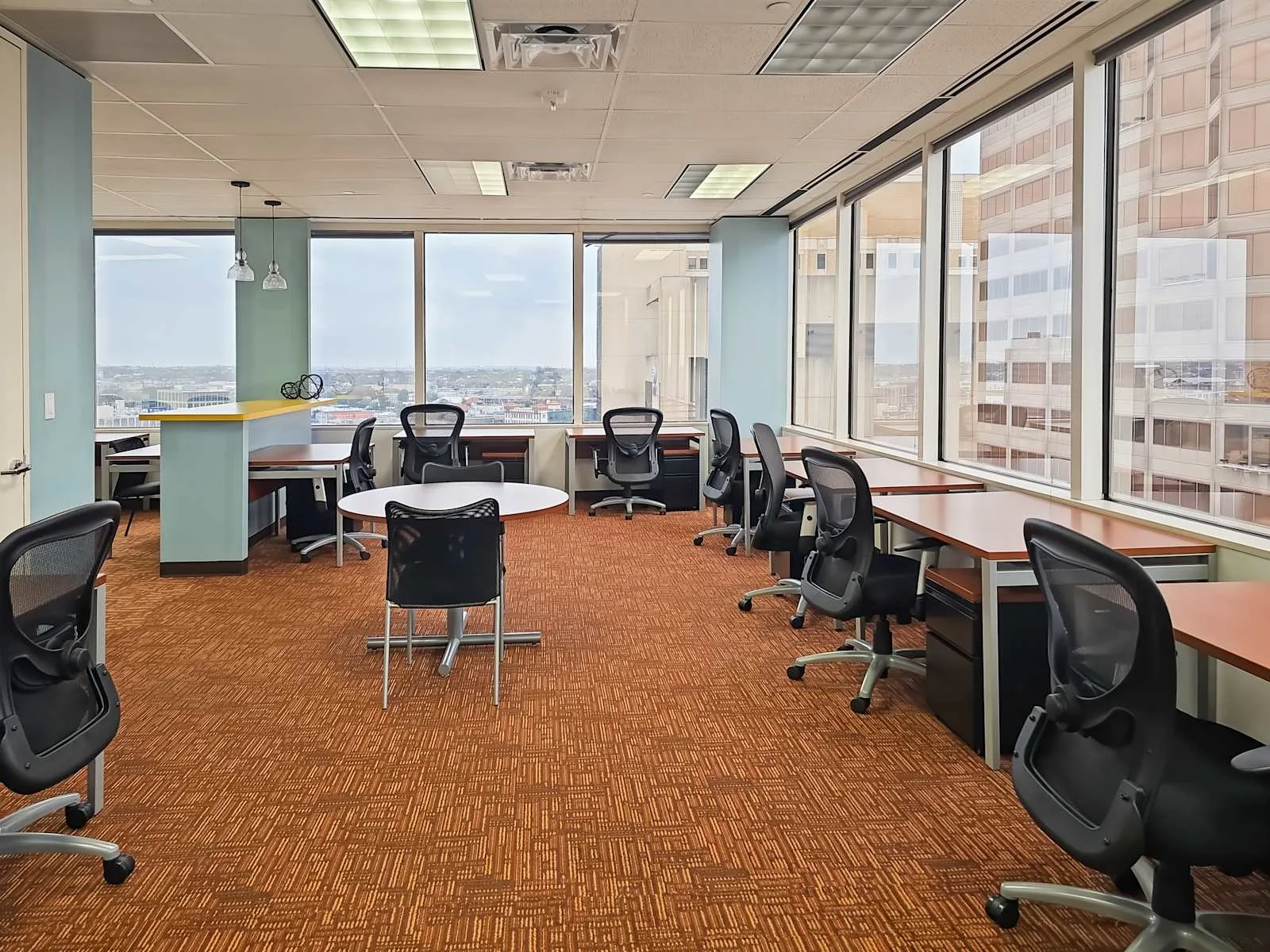 Regus TX, San Antonio - One Riverwalk Place, Open-plan office, San Antonio, TX