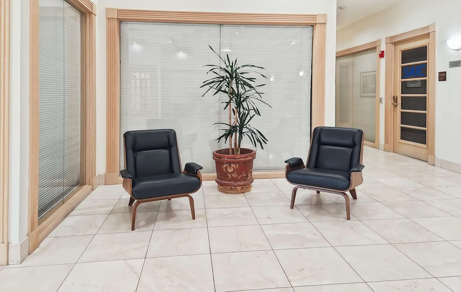 Regus UT, Clearfield - 1412 Legend Hills Dr, Lounge, Clearfield, UT
