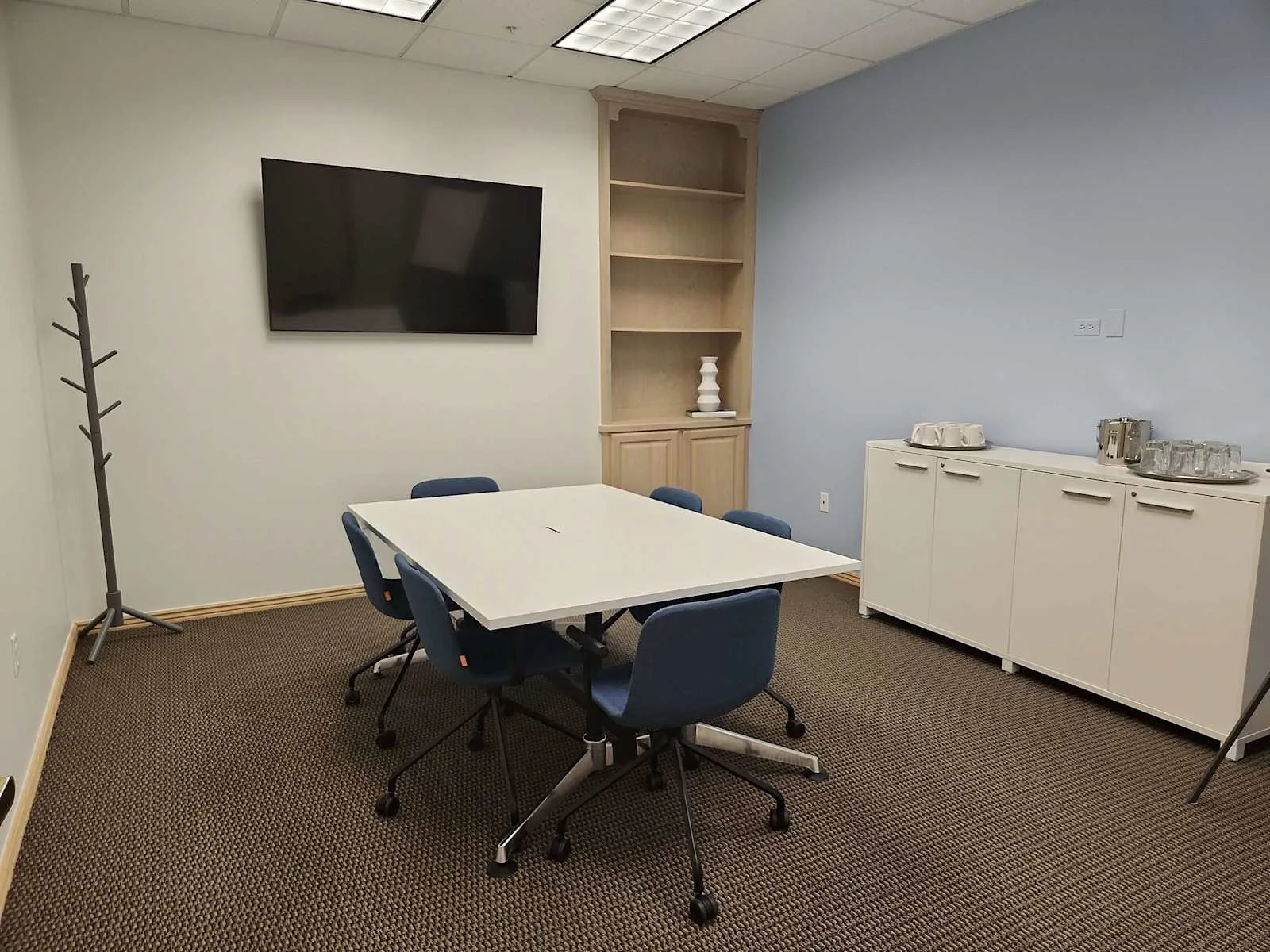 Regus UT, Clearfield - Legend Hills Dr, Meeting room for 6 people, Clearfield, UT
