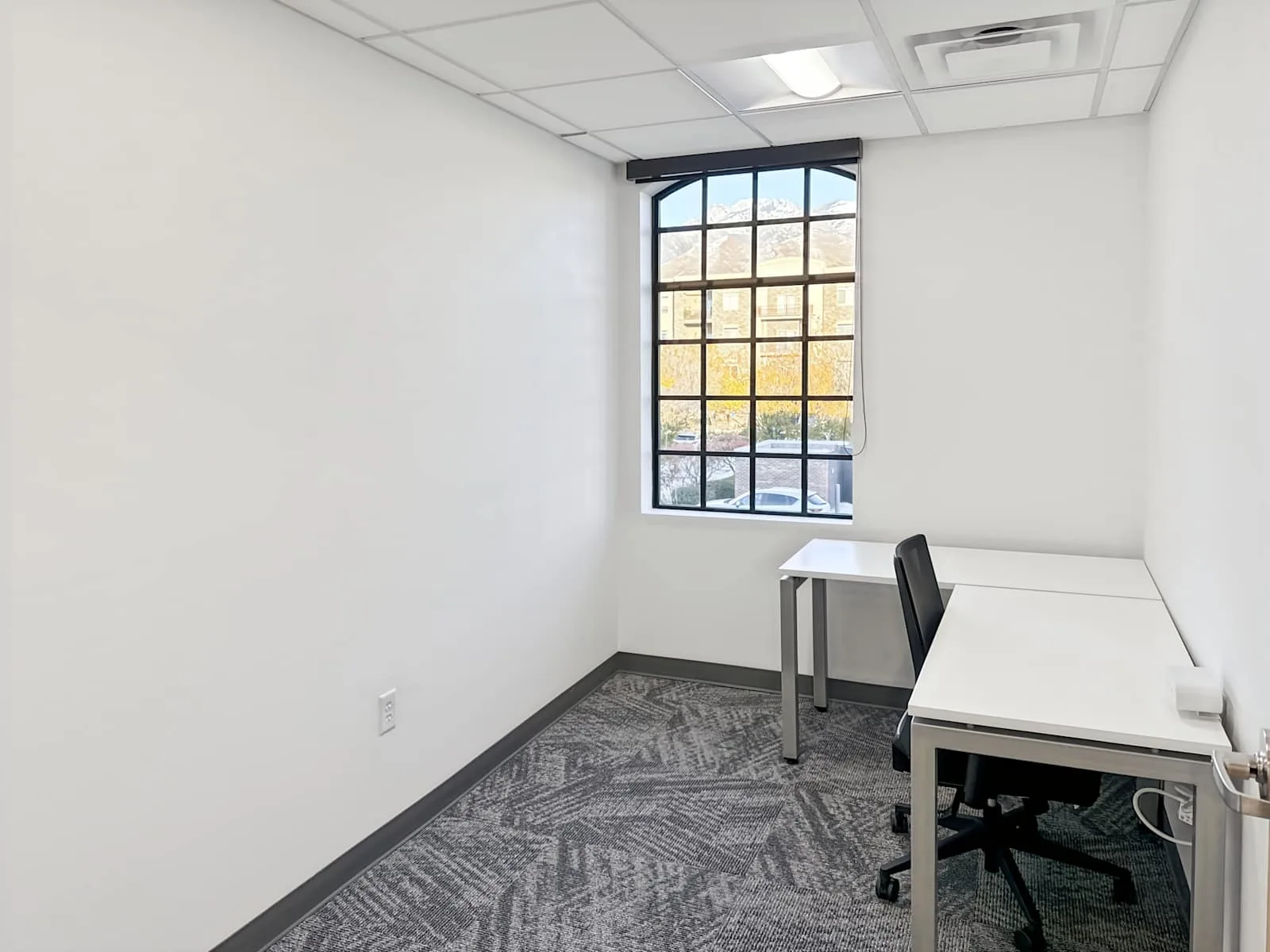 Regus UT, Draper - S Bangerter Pky, Private office, 1 desk, Draper, UT