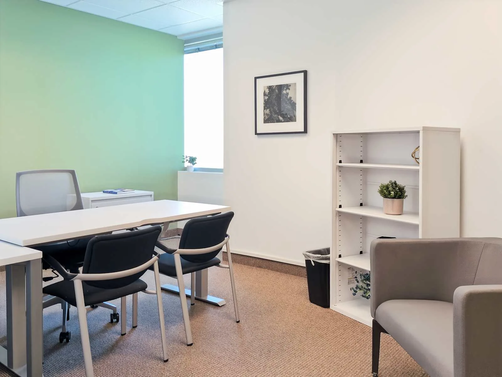 Regus UT, Salt Lake City - Sugarhouse Center, Private office, 1 desk, Salt Lake City, UT