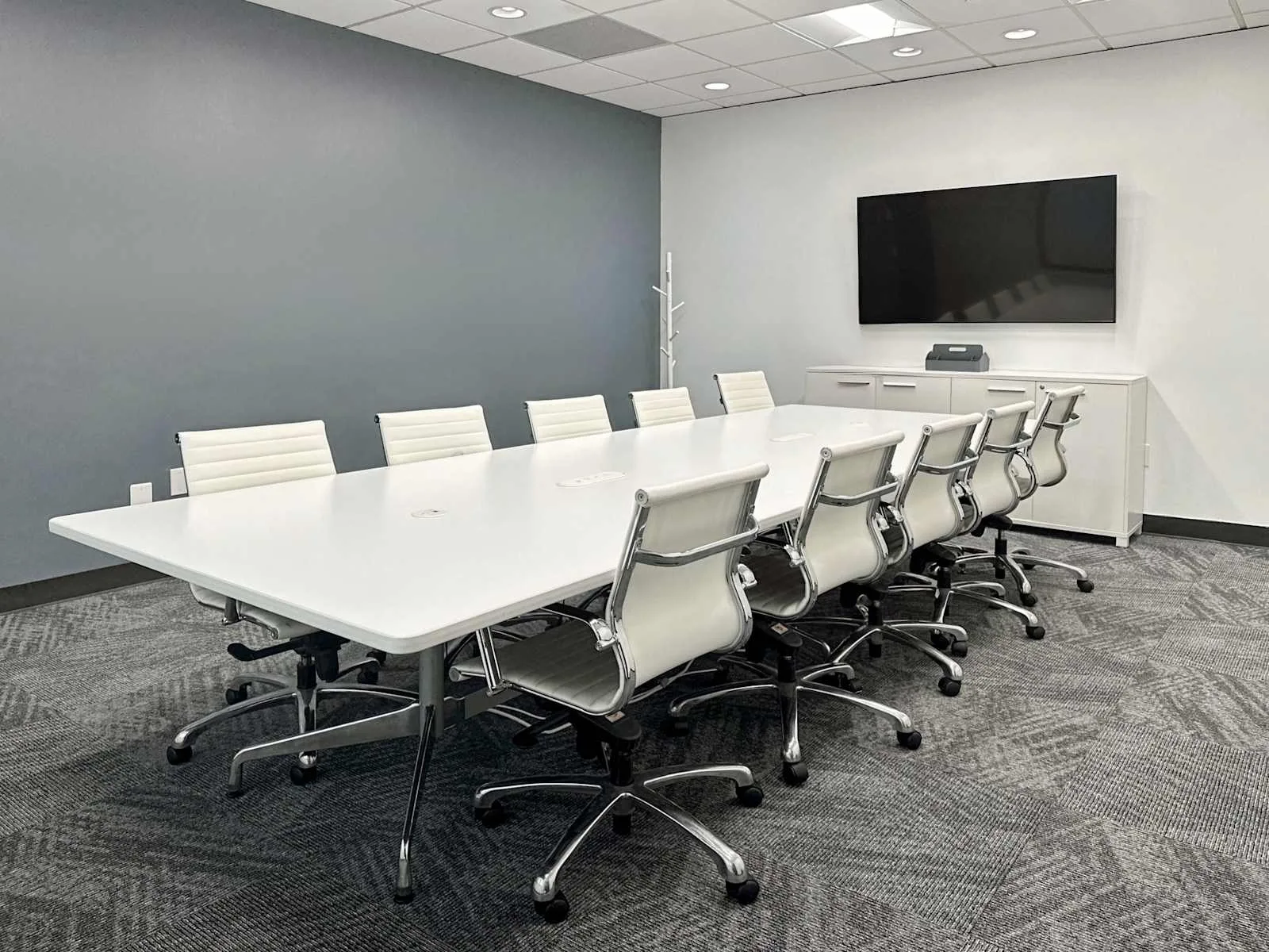 Regus VA, Alexandria - 211 N Union, Meeting room for 10 people, Alexandria, VA