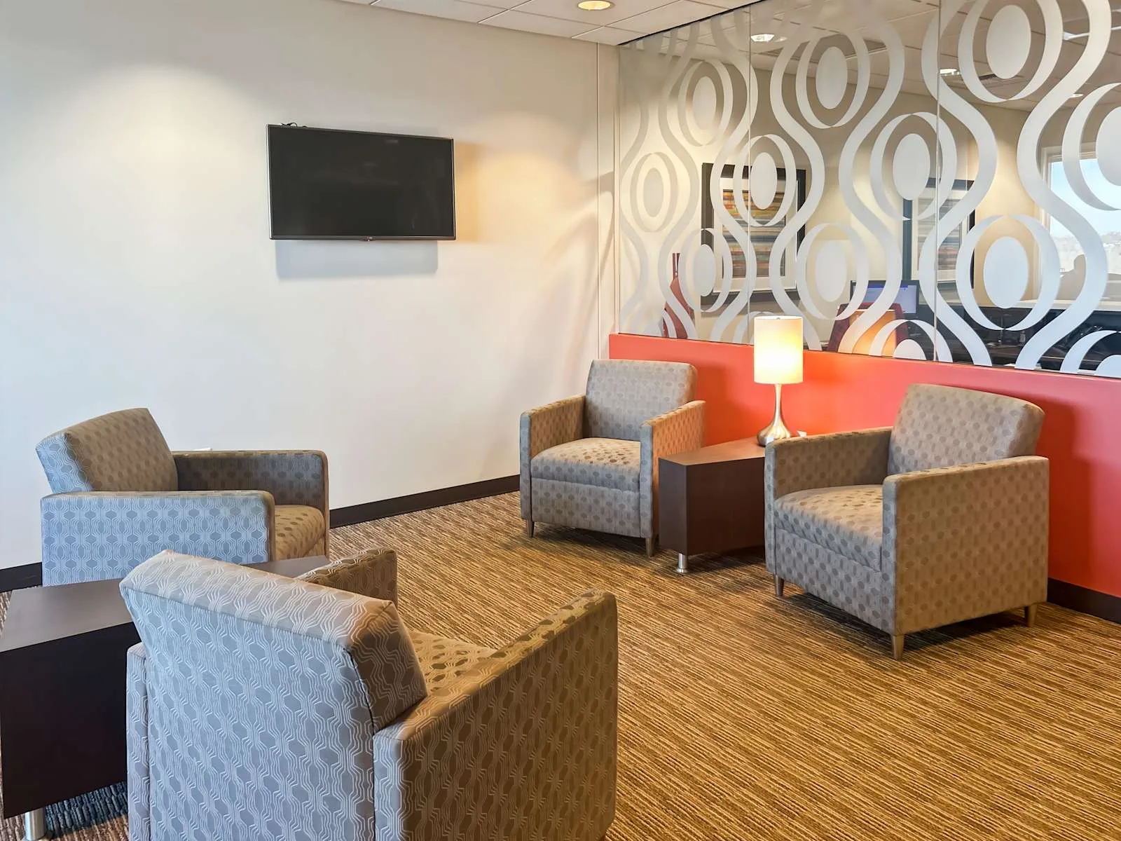 Regus VA, Alexandria - Kingstowne Ridge, Lounge, Alexandria, VA