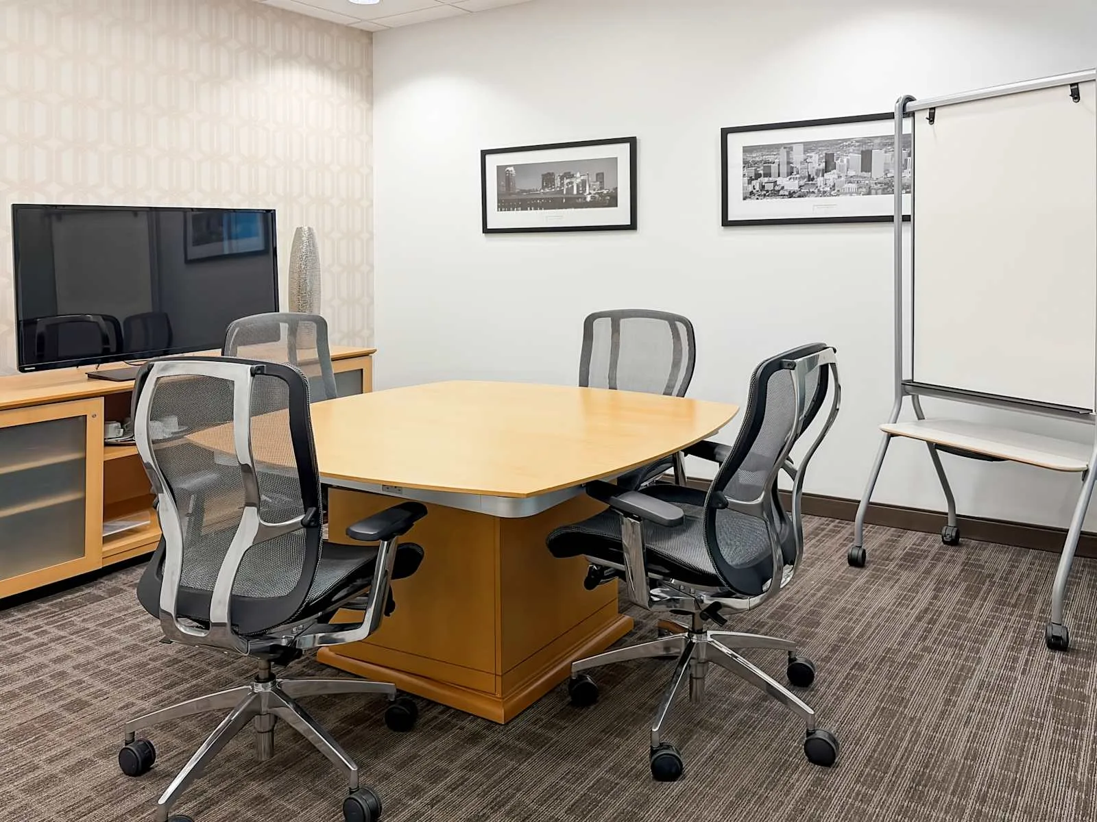 Regus VA, Ashburn - Lakeview University, Meeting room for 4 people, Ashburn, VA
