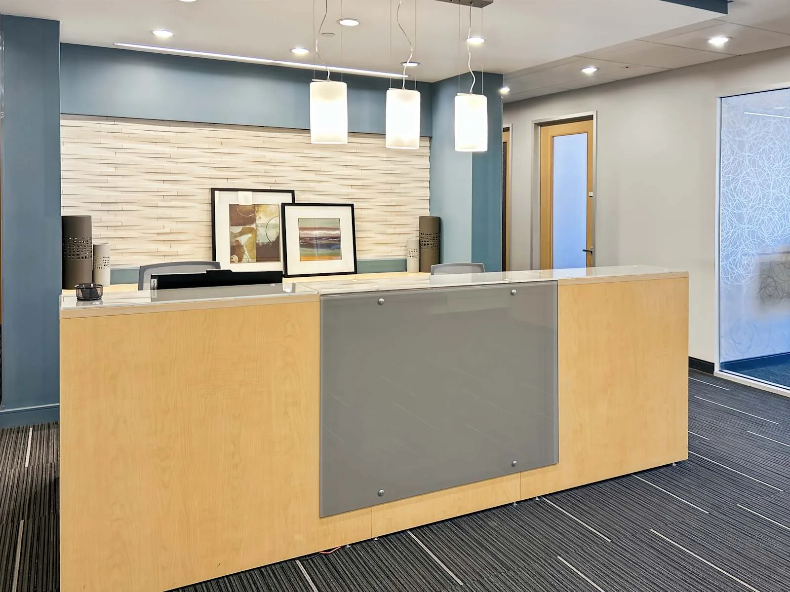 Regus VA, Hampton - Peninsula Town Center, Reception, Hampton, VA