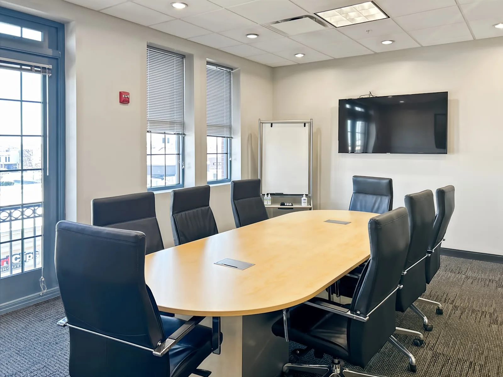 Regus VA, Hampton - Peninsula Town Center, Meeting room for 8 people, Hampton, VA