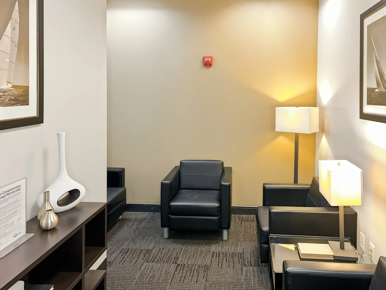 Regus VA, Hampton - Peninsula Town Center, Lounge, Hampton, VA