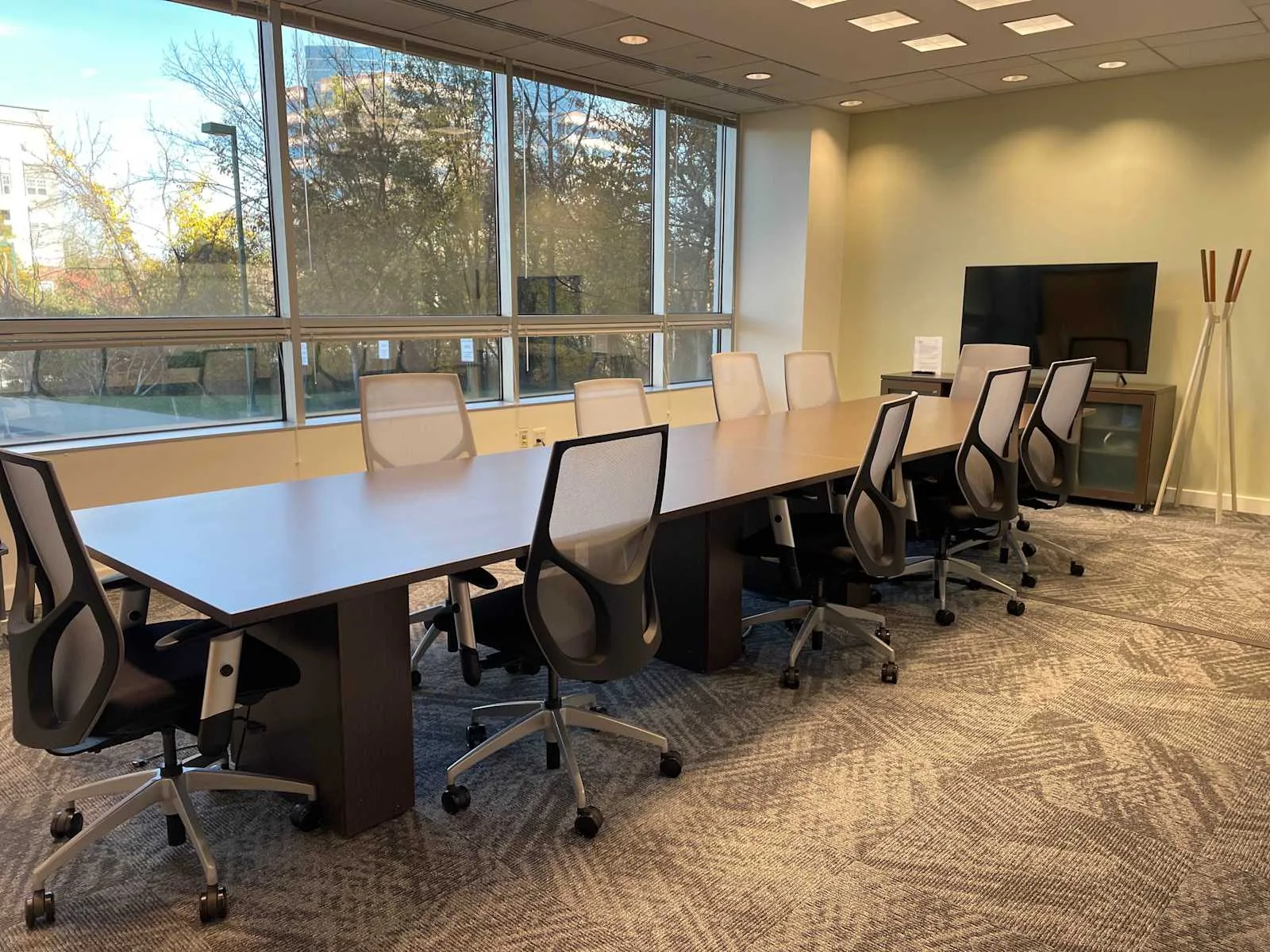 Regus VA, Herndon - Dulles Corner, Meeting room for 12 people, Herndon, VA