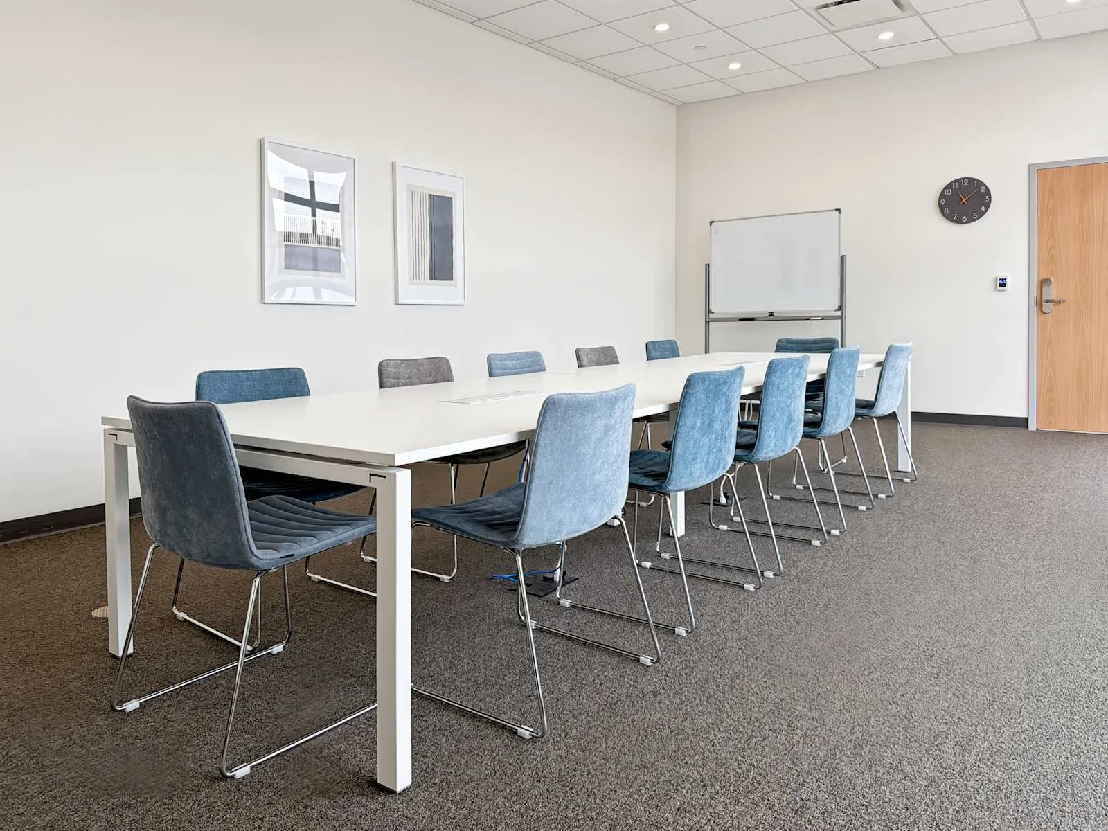 Regus VA, Norfolk - 25th St., Meeting room for 12 people, Norfolk, VA