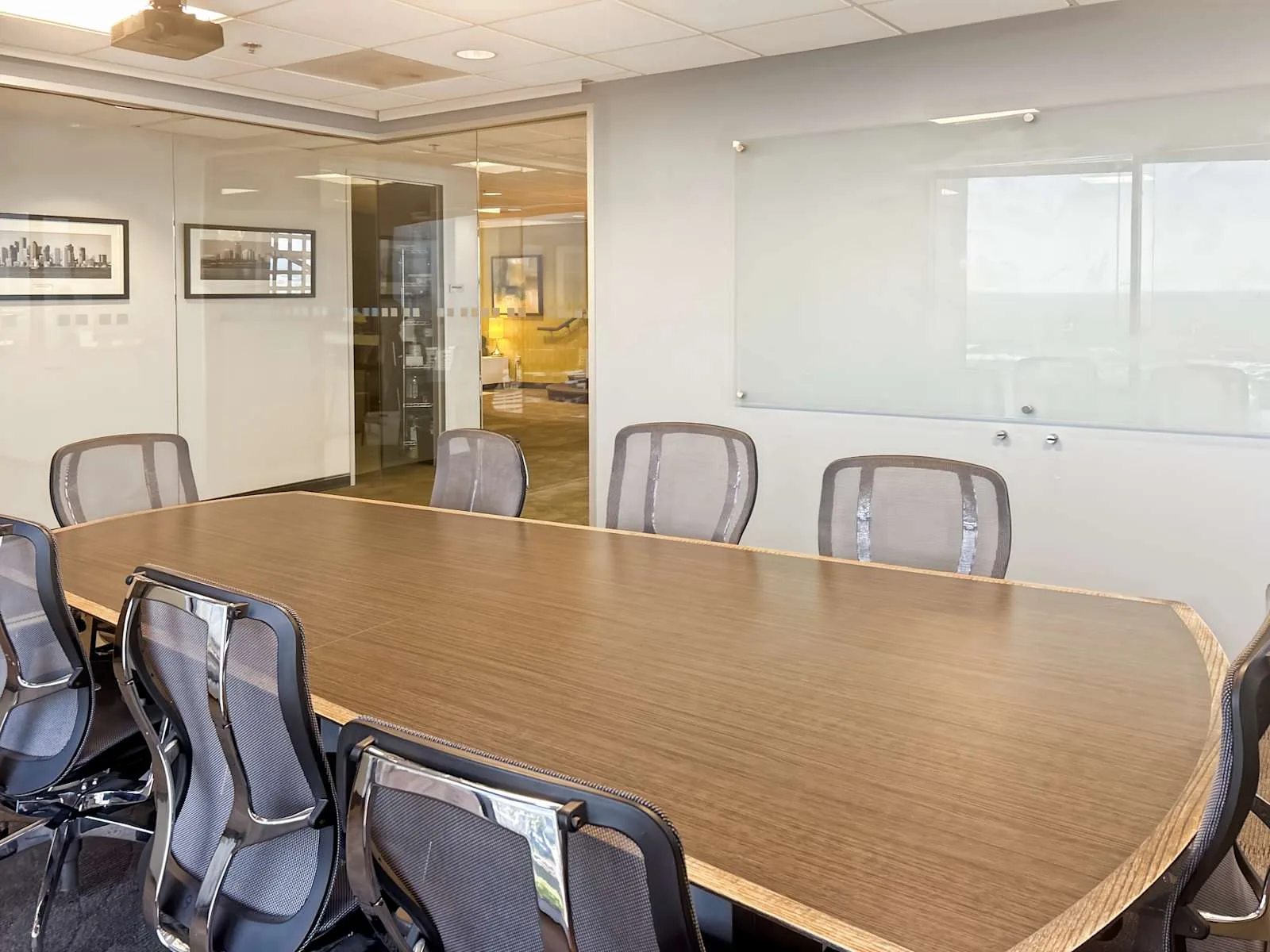 Regus VA, Norfolk - Dominion Tower, Meeting room for 8 people, Norfolk, VA